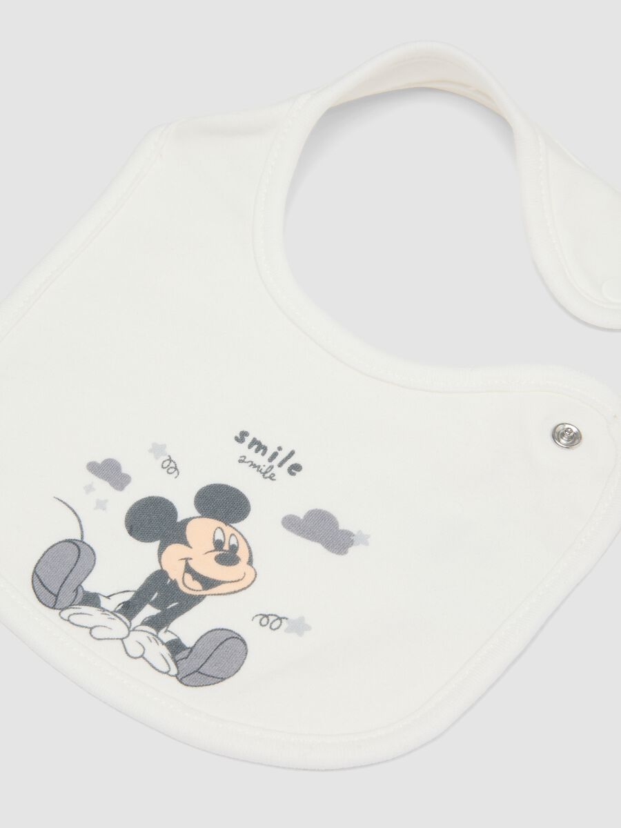 Pack de 2 baberos blancos de algod&oacute;n org&aacute;nico con estampado de Mickey_2