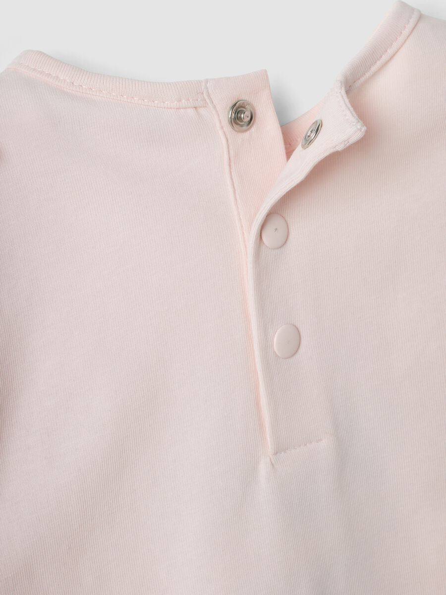 Maglietta rosa in cotone organico elasticizzato girocollo_3