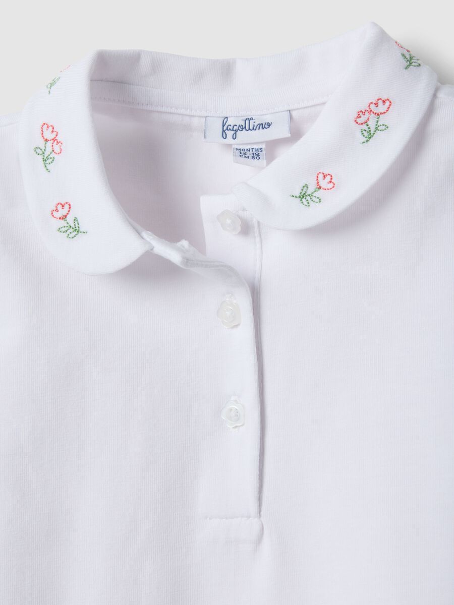 White stretchy cotton girls' polo shirt regular fit with embroidery_2