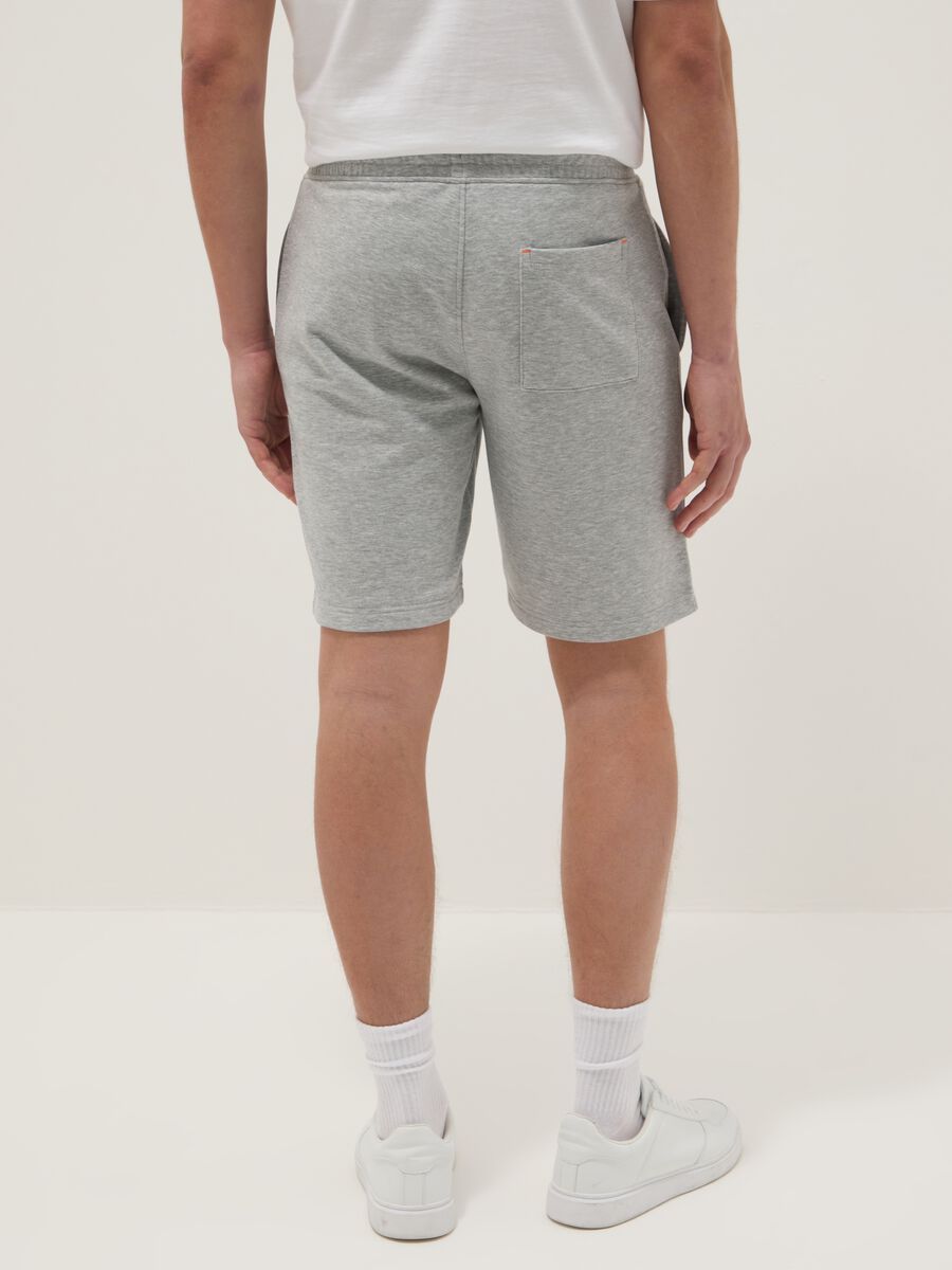 Grey shorts with orange drawstring_2