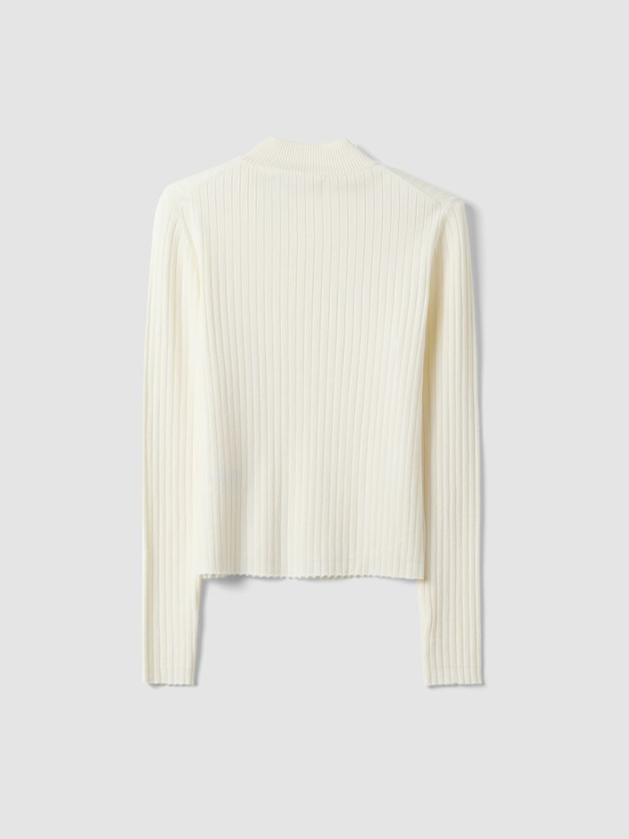 Camisola branca justa de mistura de viscose canelada com gola alta_6
