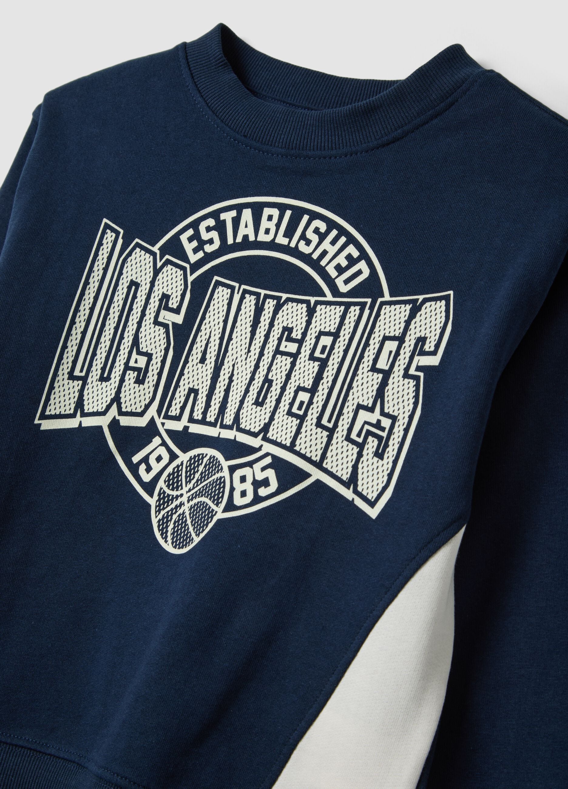 Blue pure cotton tracksuit with sweatshirt and varsity print for boys