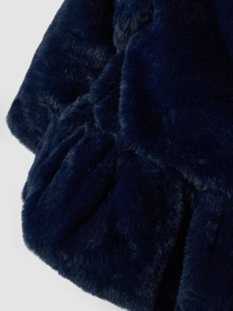 Giacca blu imbottita effetto peluche con zip_3