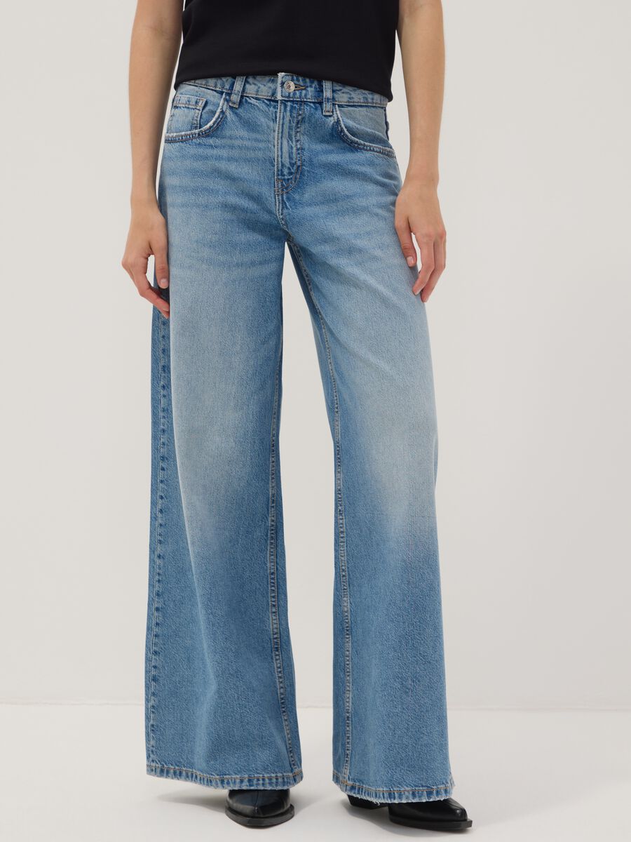 Hellblaue Low-Rise Wide-Leg Jeans aus reiner Baumwolle_1