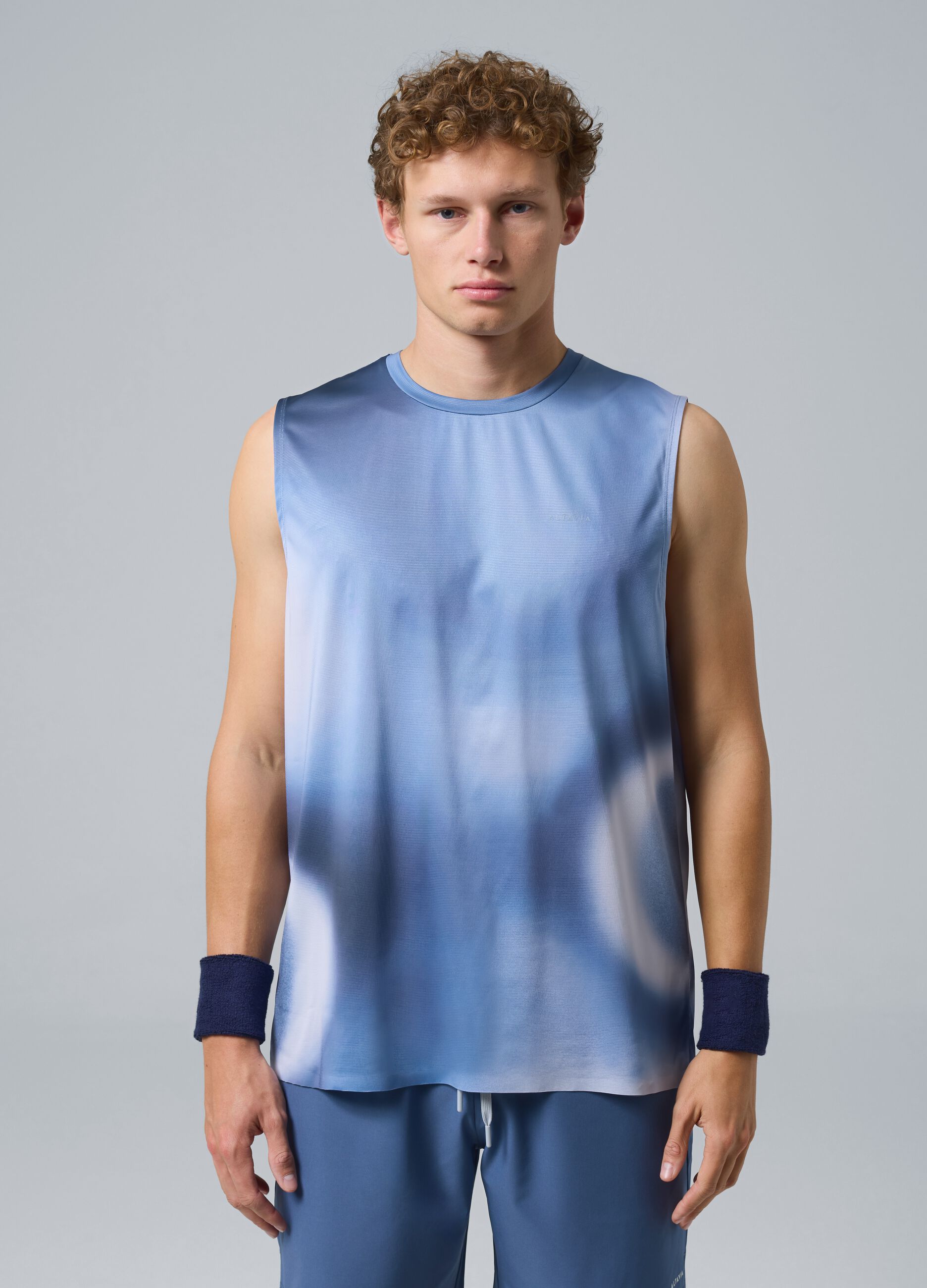 Hellblaues ALTAVIA COURT Tanktop aus Stretchmaterial mit Tie-Dye-Effekt