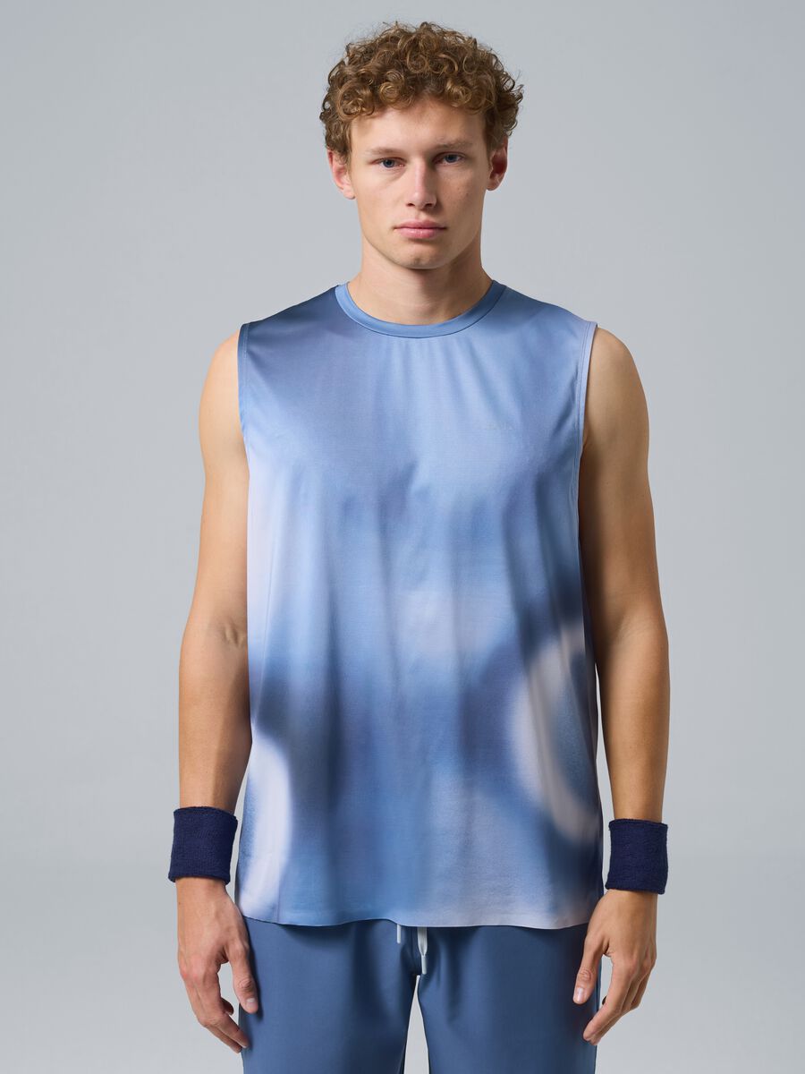 Hellblaues ALTAVIA COURT Tanktop aus Stretchmaterial mit Tie-Dye-Effekt_1