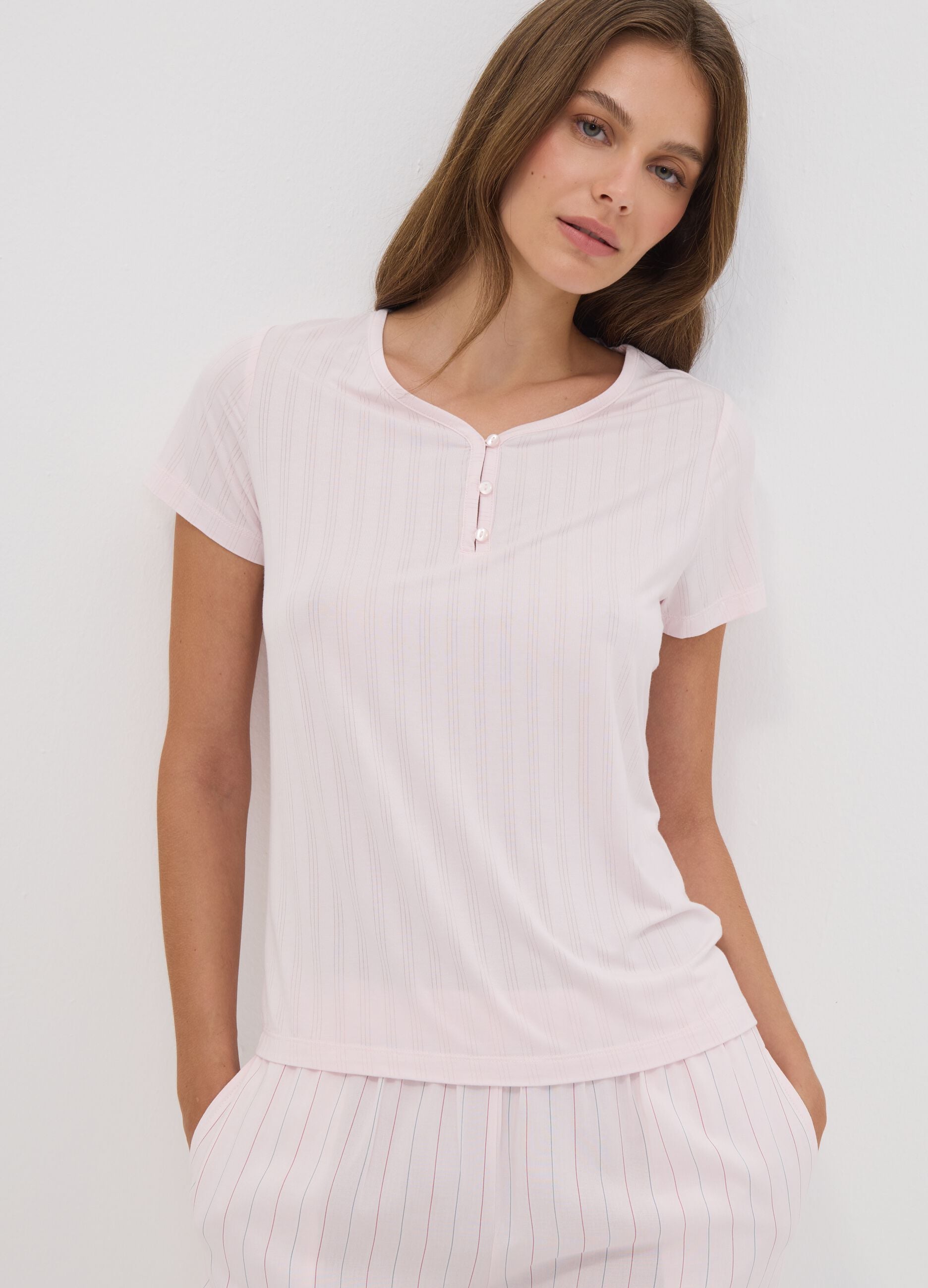 Pink stretch viscose pyjama T-shirt with V-neck