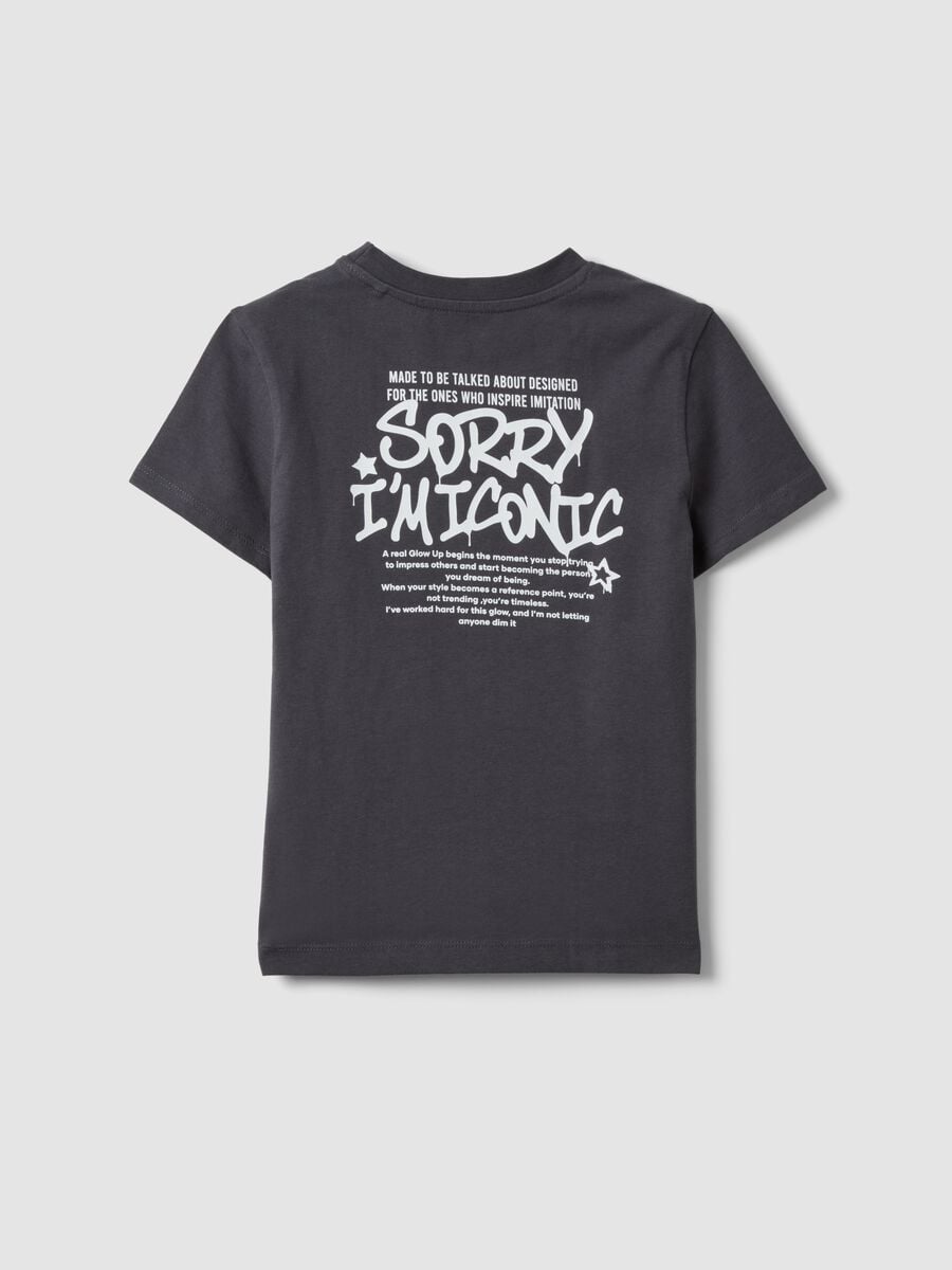 Graues T-Shirt aus reiner Bio-Baumwolle mit Print vorne und hinten f&uuml;r M&auml;dchen_1