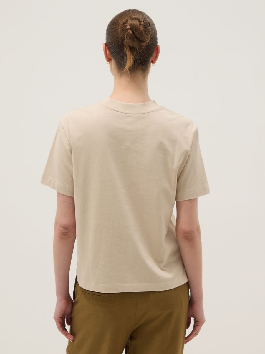 &Mu;&pi;&epsilon;&zeta; T-shirt &alpha;&pi;ό 100% &beta;&alpha;&mu;&beta;ά&kappa;&iota;, regular &epsilon;&phi;&alpha;&rho;&mu;&omicron;&gamma;ή_3