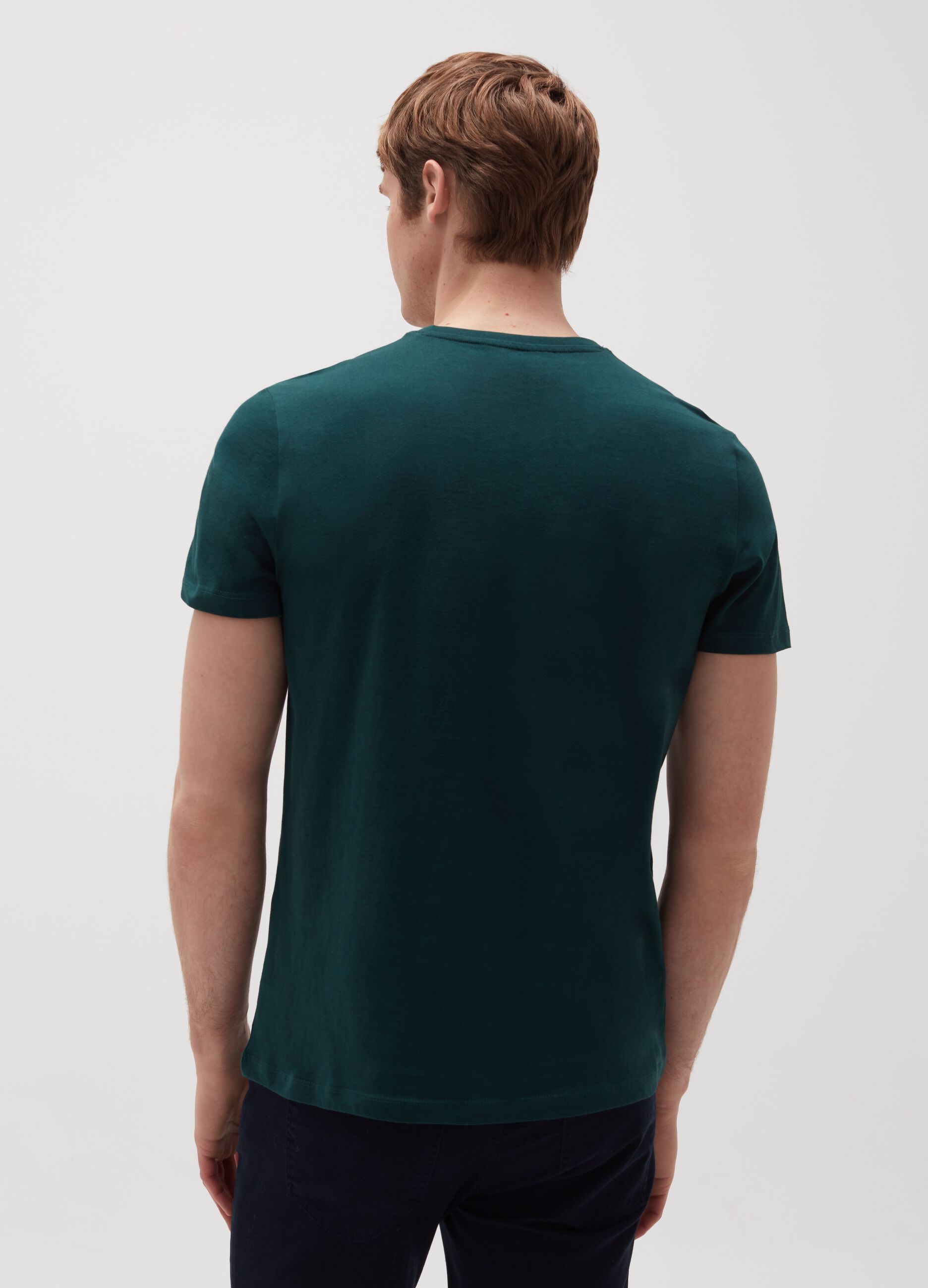 Camiseta de algodón con cuello de pico