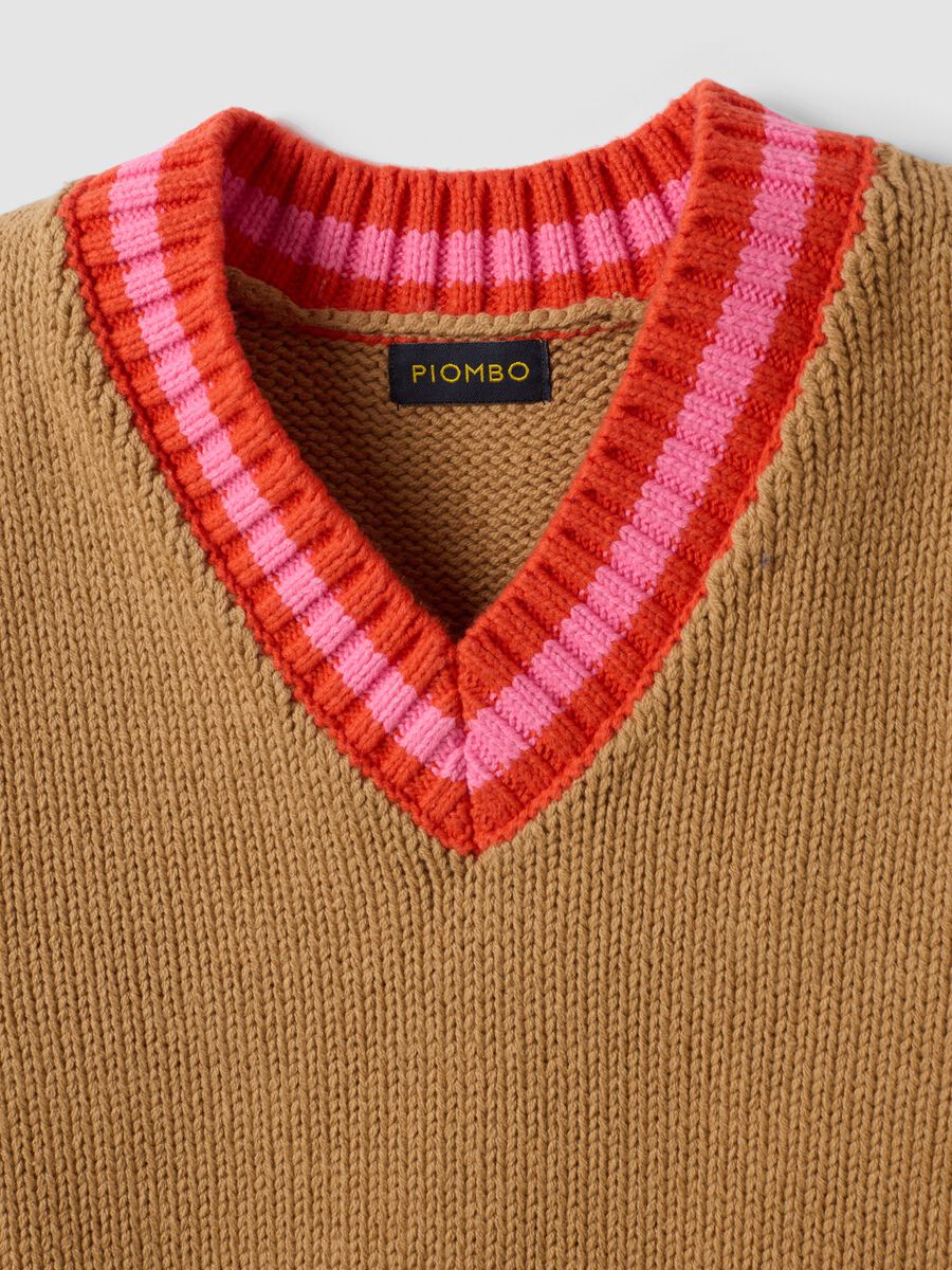 Brown cotton-blend V-neck gilet with contrast trim for girls_2
