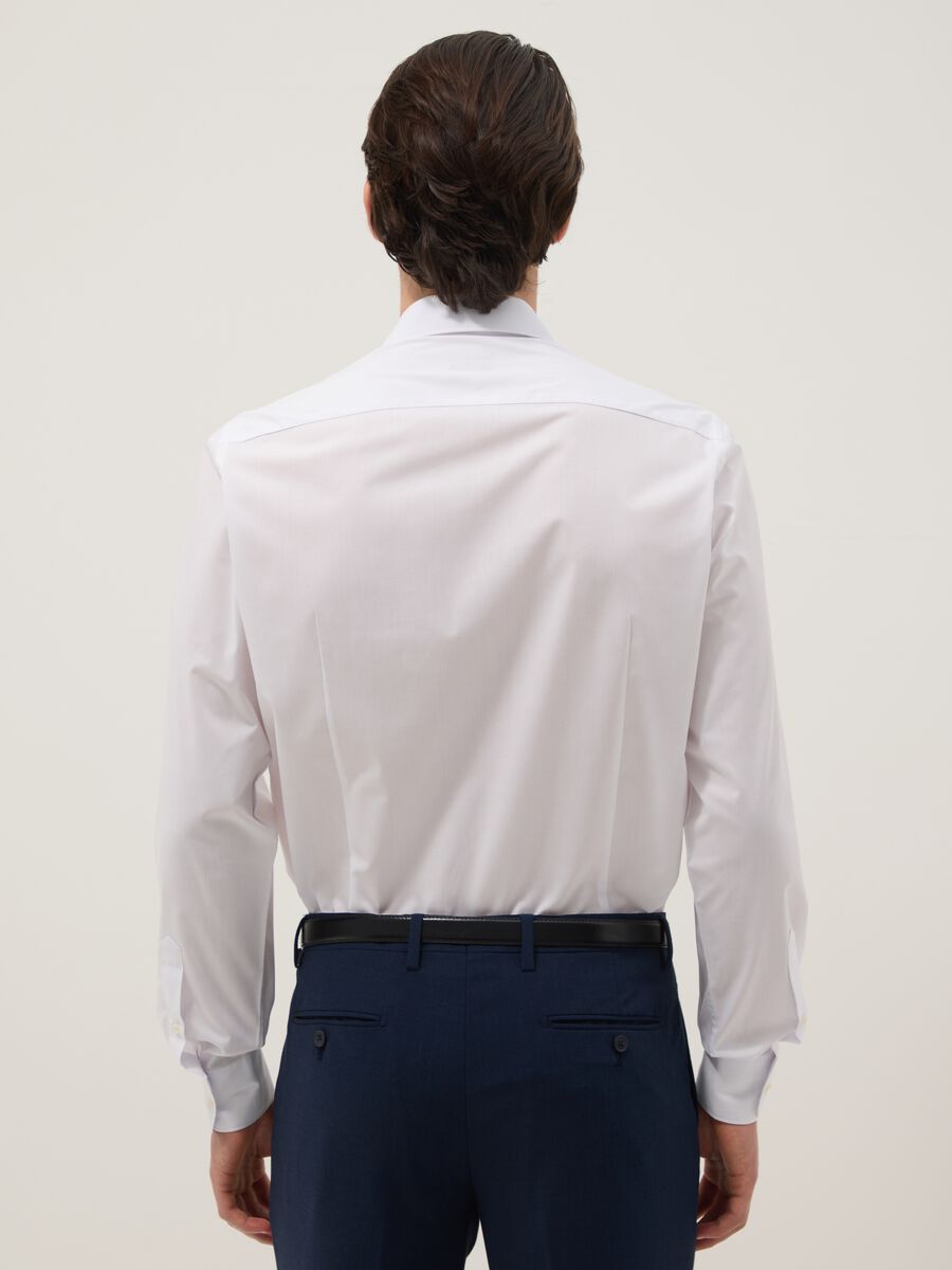 Camisa blanca slim fit de manga larga_2