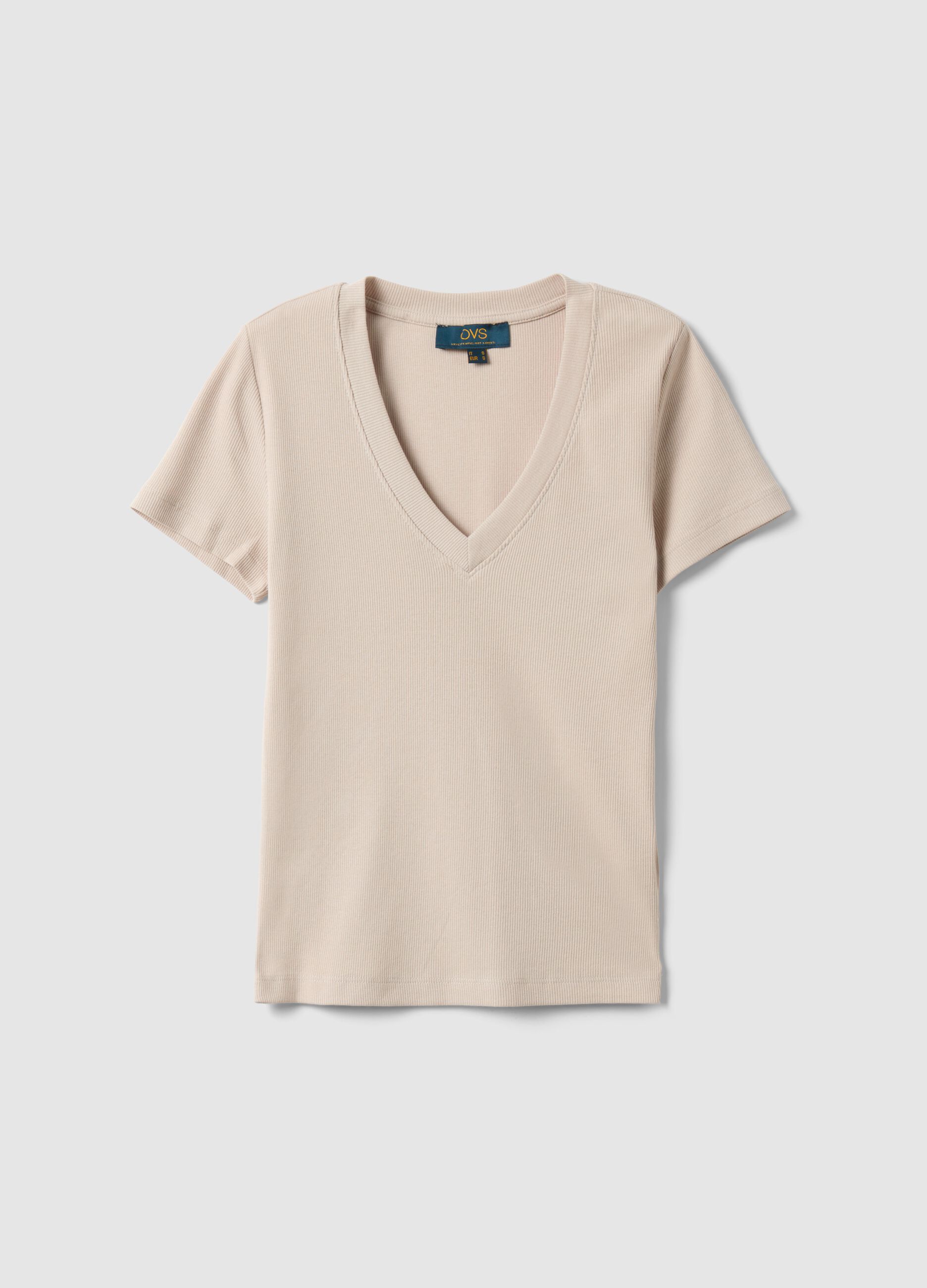 T-shirt bege em algod&atilde;o el&aacute;stico ajuste regular com decote em V profundo