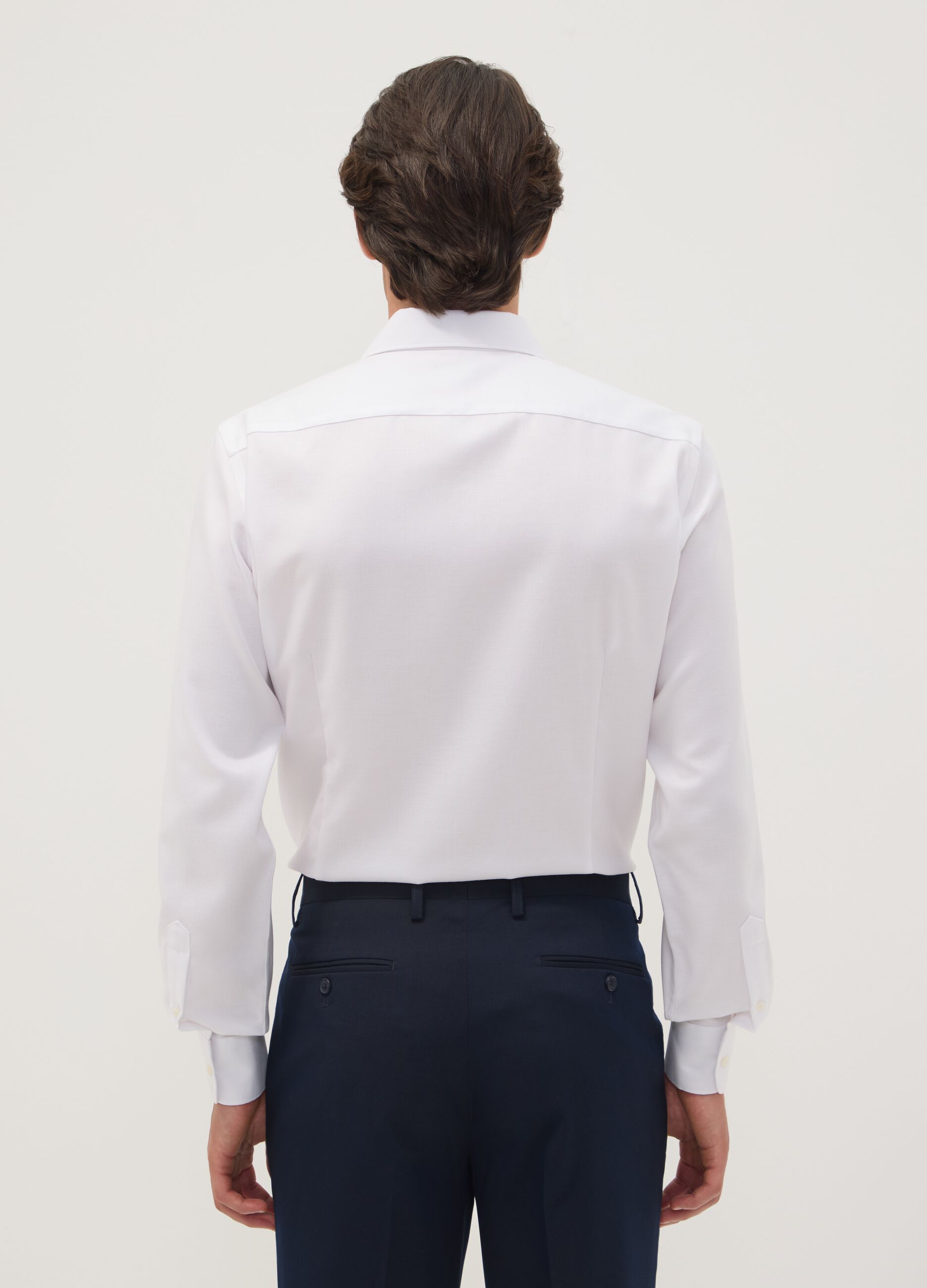 White slim-fit pure cotton shirt with cutaway collar