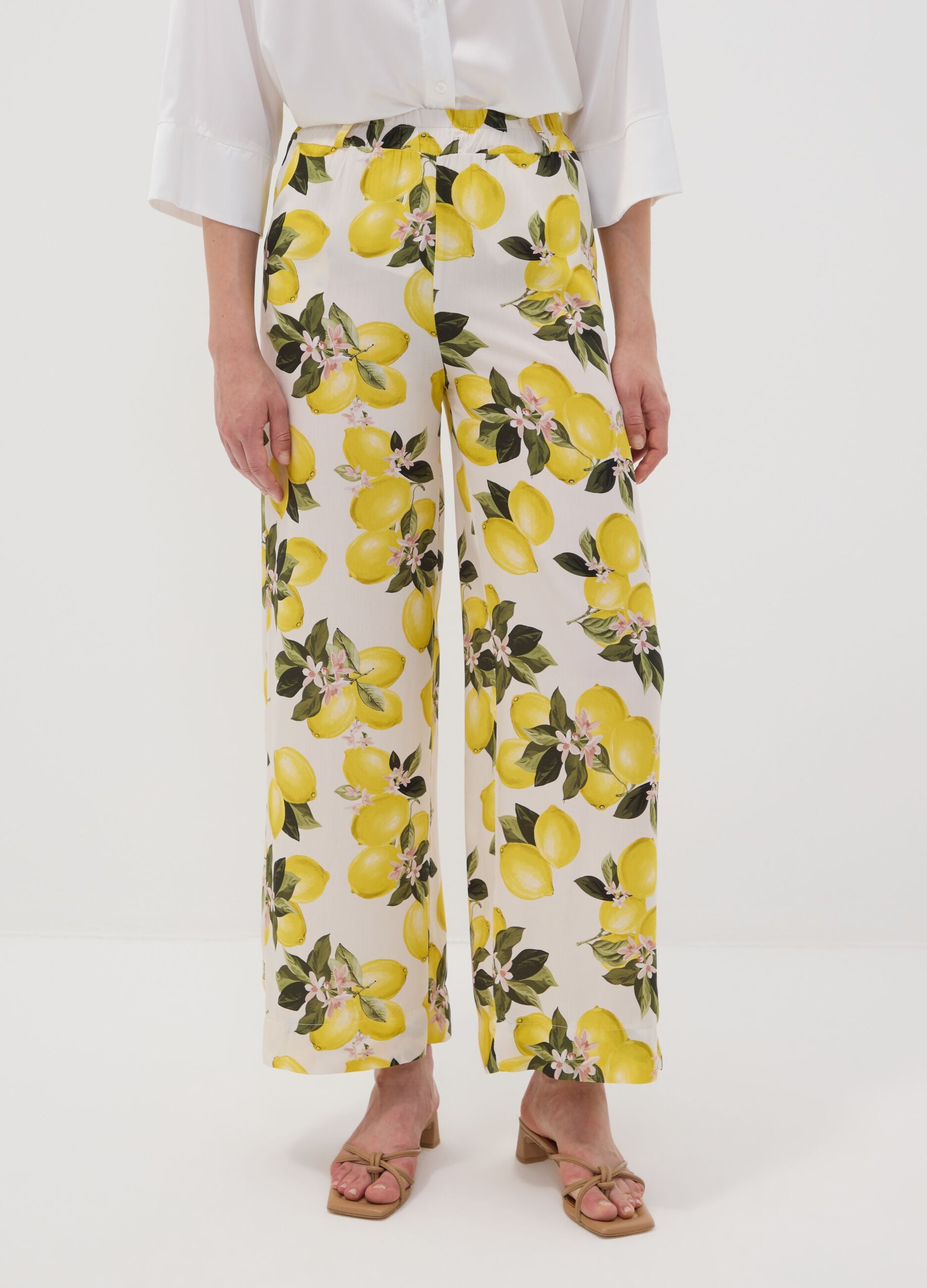 Wei&szlig;e Hose aus reiner Viskose mit Zitronenprint, Regular Fit