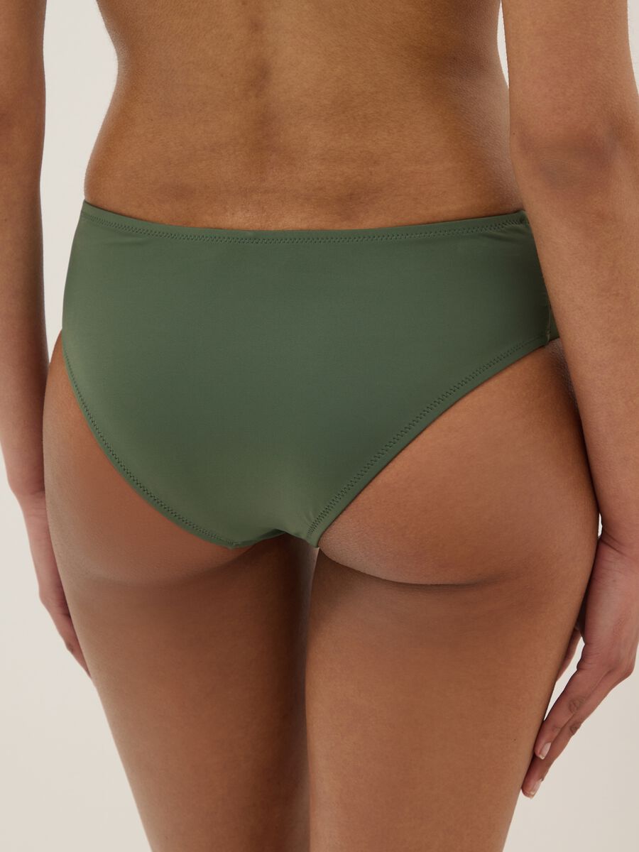 Gr&uuml;ne Swim-Briefs aus Stretchmaterial mit seitlicher Raffung_2