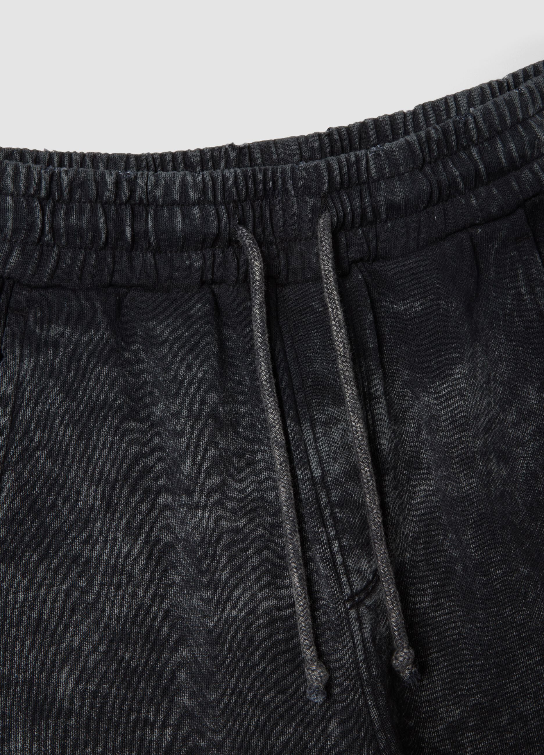 Black cotton-blend Bermuda shorts with elasticated waist