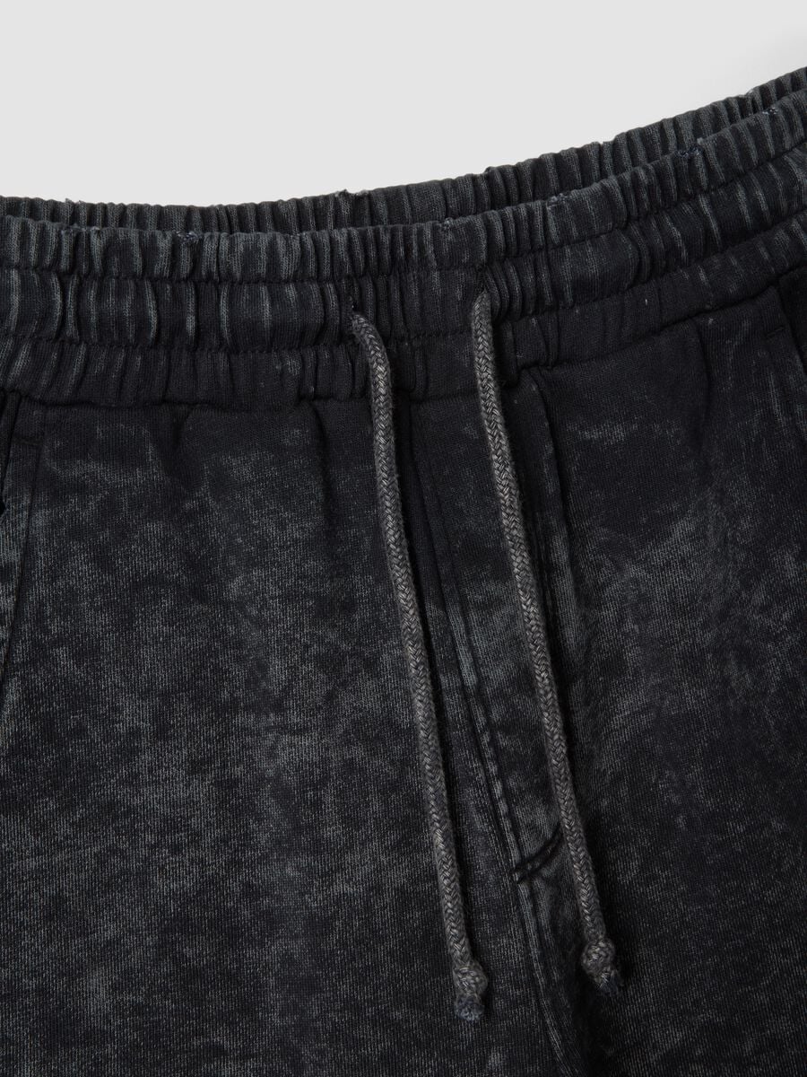 Black cotton-blend Bermuda shorts with elasticated waist_1