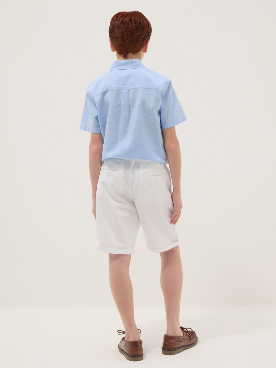 White linen and cotton blend regular-fit shorts for boys_1