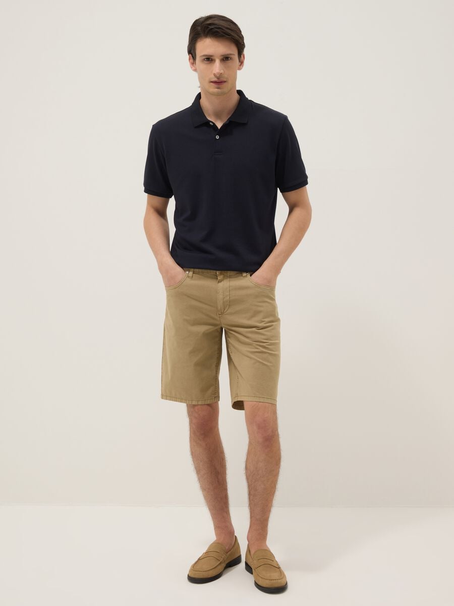 Beige Bermudashorts aus Stretch-Baumwolle_0