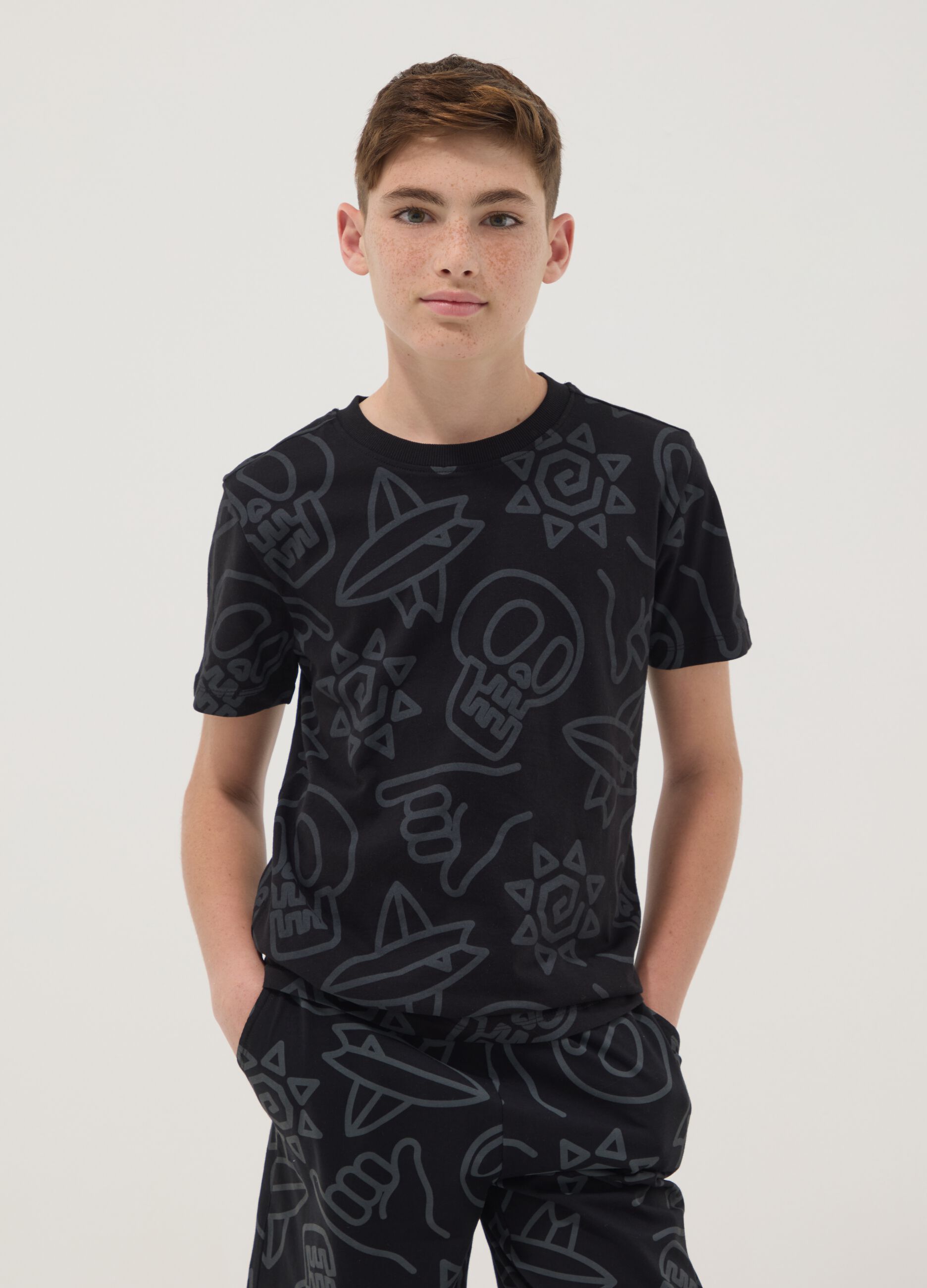 Black short-sleeve pure cotton T-shirt