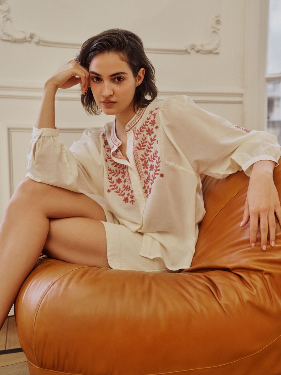 Beige pure cotton shirt with floral embroidery_0