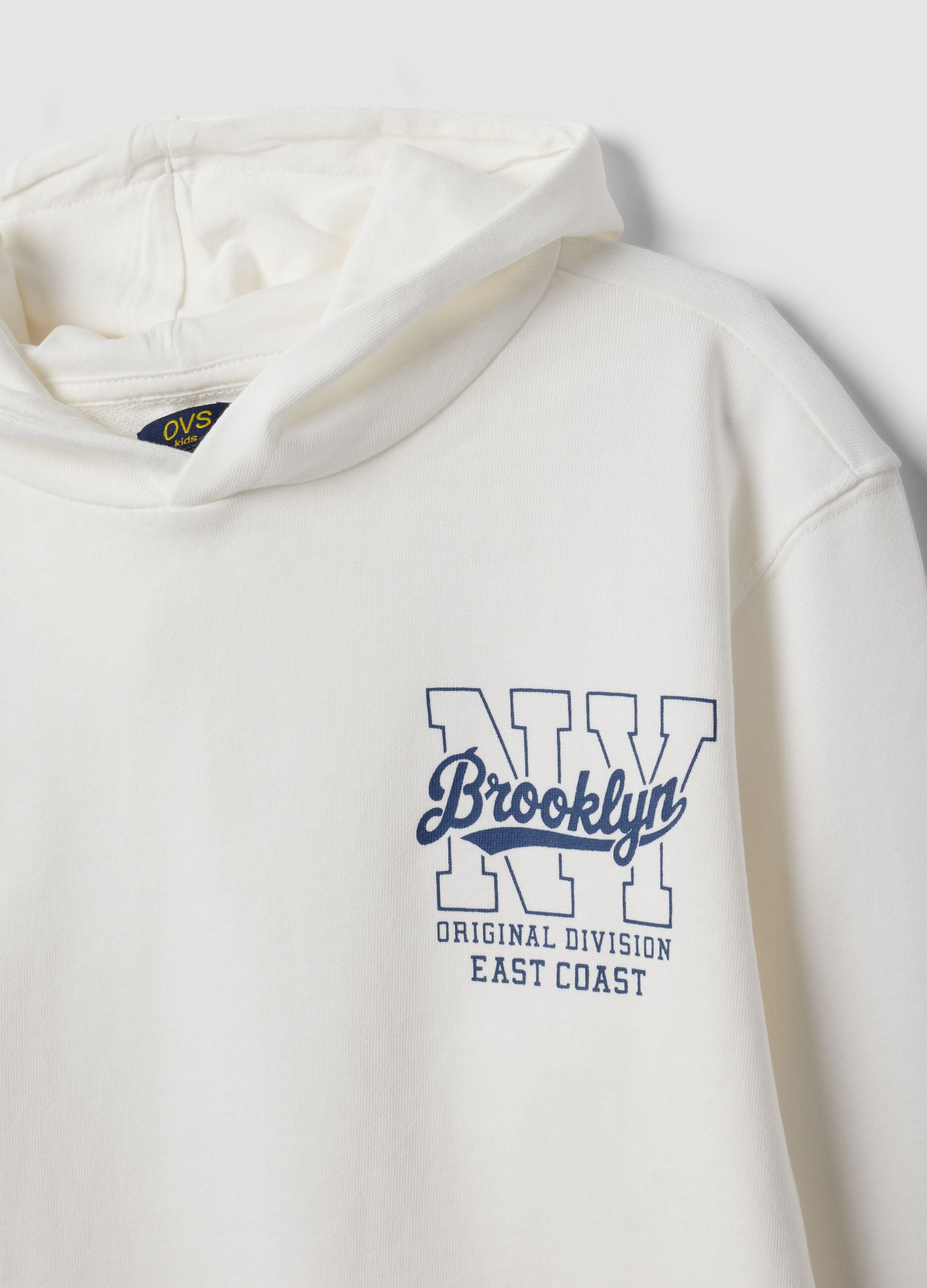 White pure cotton hoodie with print for boys