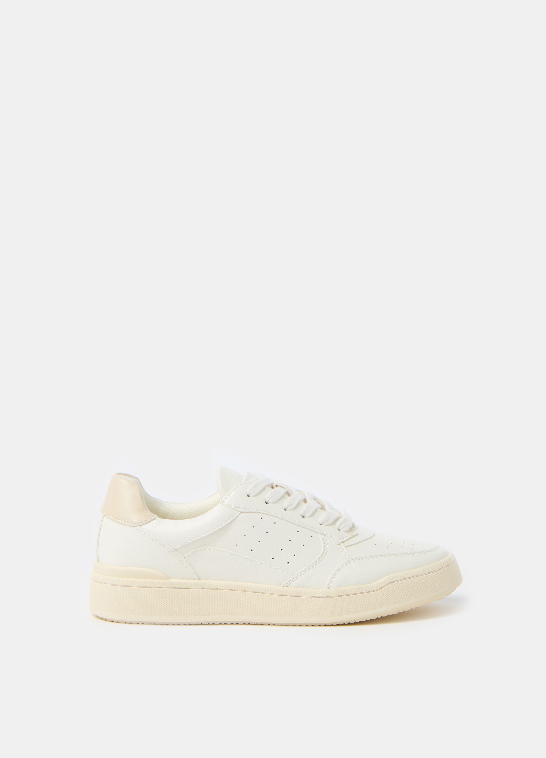 Essential lace-up sneakers