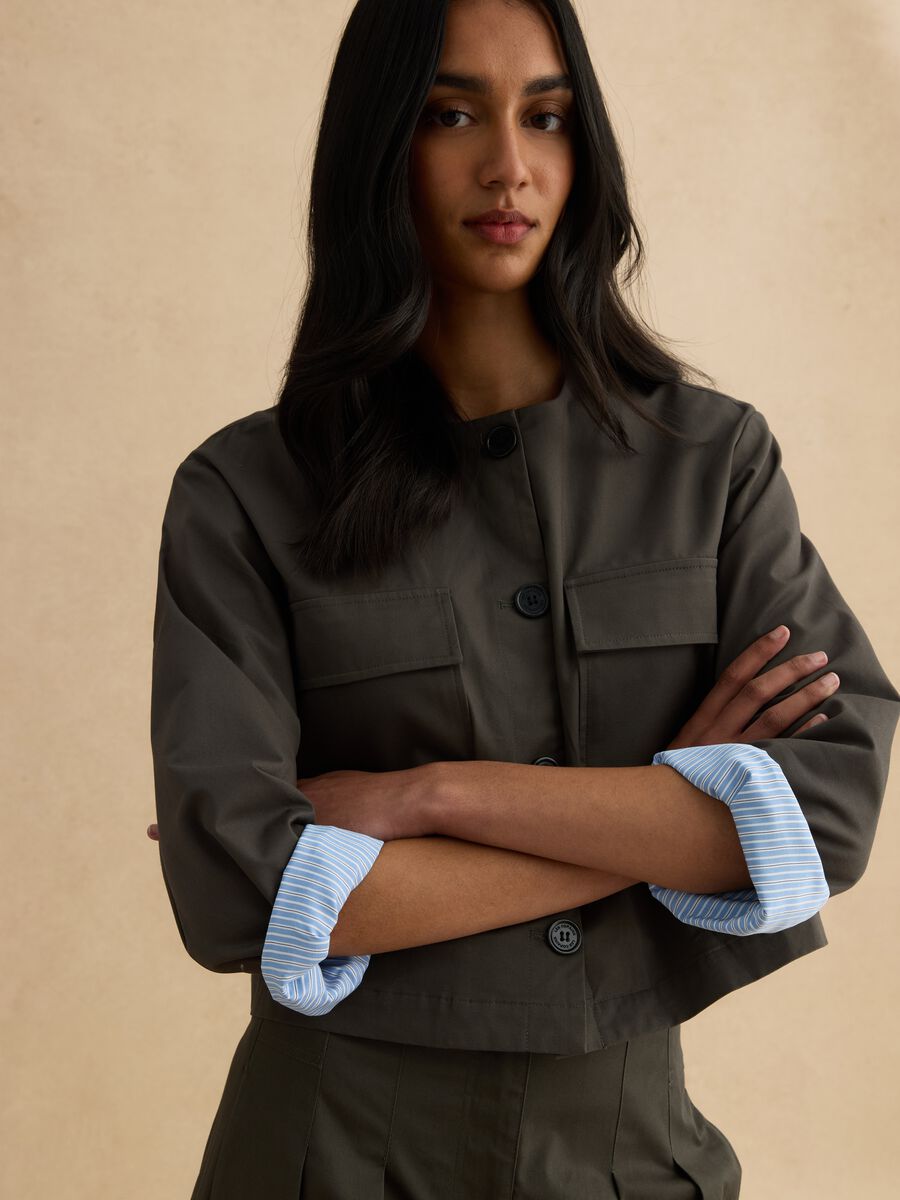 Regular fit green pure cotton jacket with buttons and front pockets_0