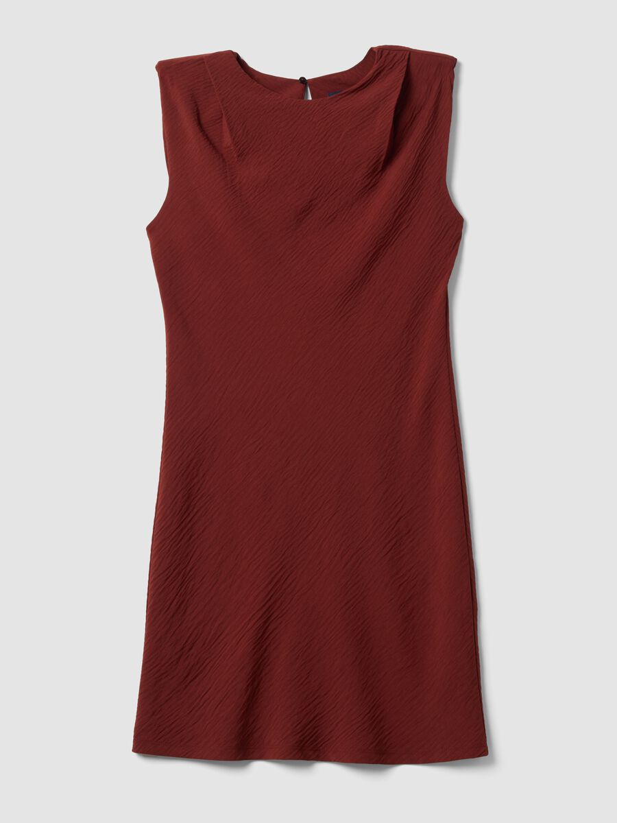 Vestido vermelho justo com detalhes franzidos_4