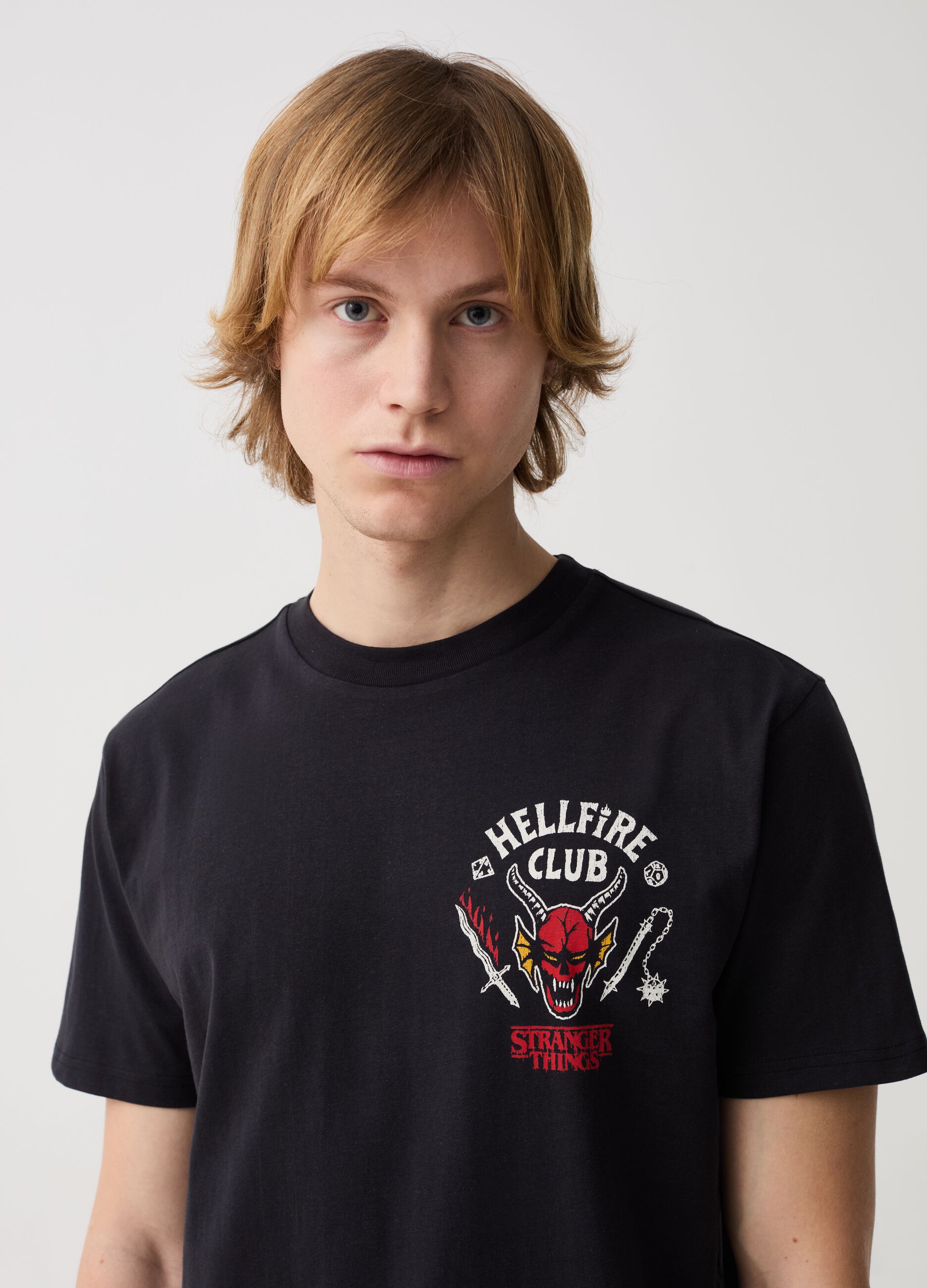 T-shirt stampa Stranger Things Hellfire Club