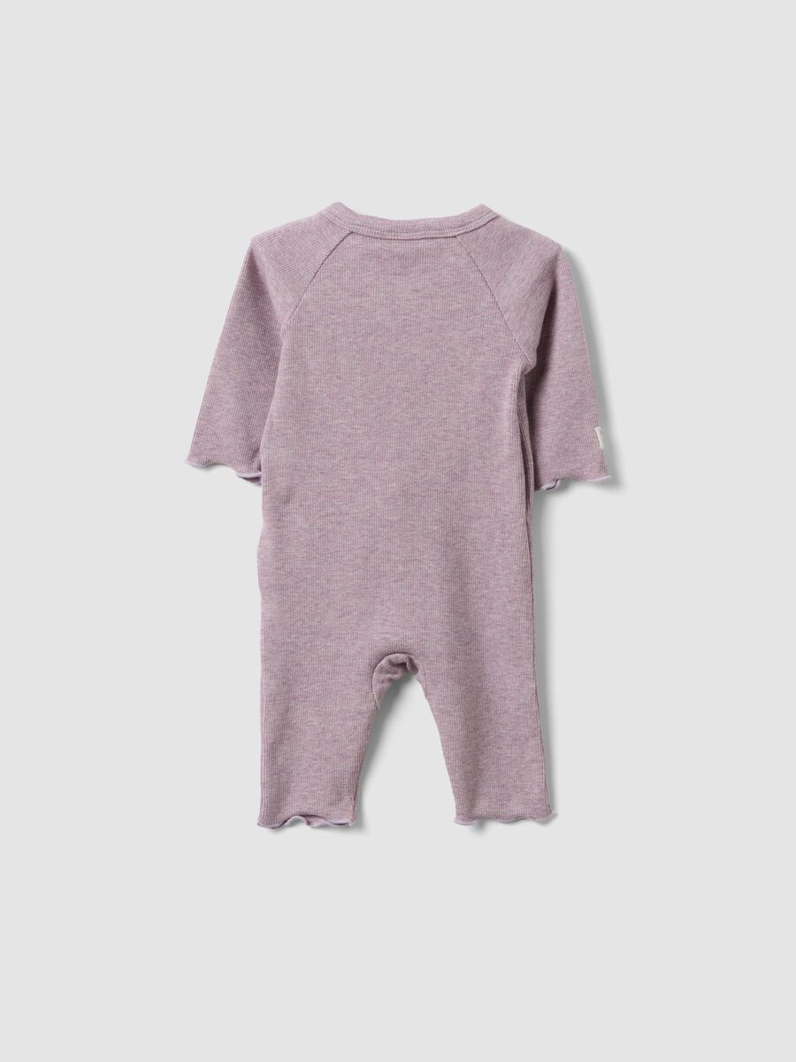 Violetter Wickel-Strampler aus Bio-Baumwolle f&uuml;r Baby-M&auml;dchen_1