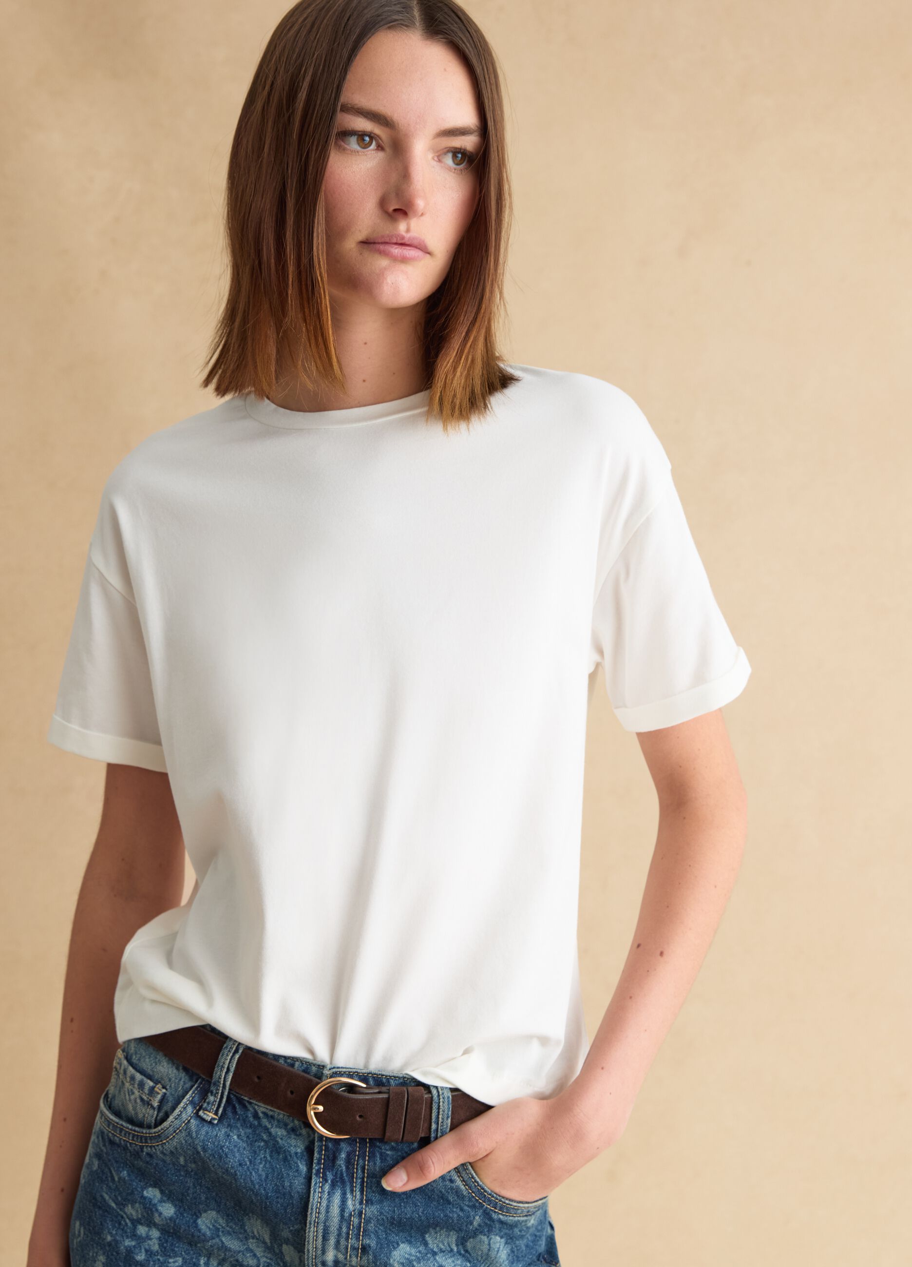 T-shirt bianca a maniche corte in cotone e modal elasticizzato