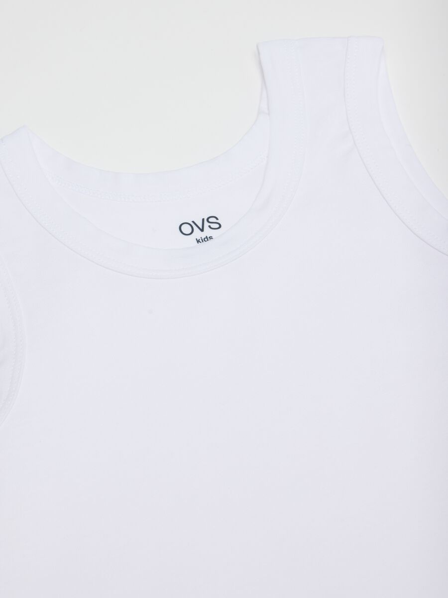 Twin pack of boys' white stretch cotton vests in regular fit_2