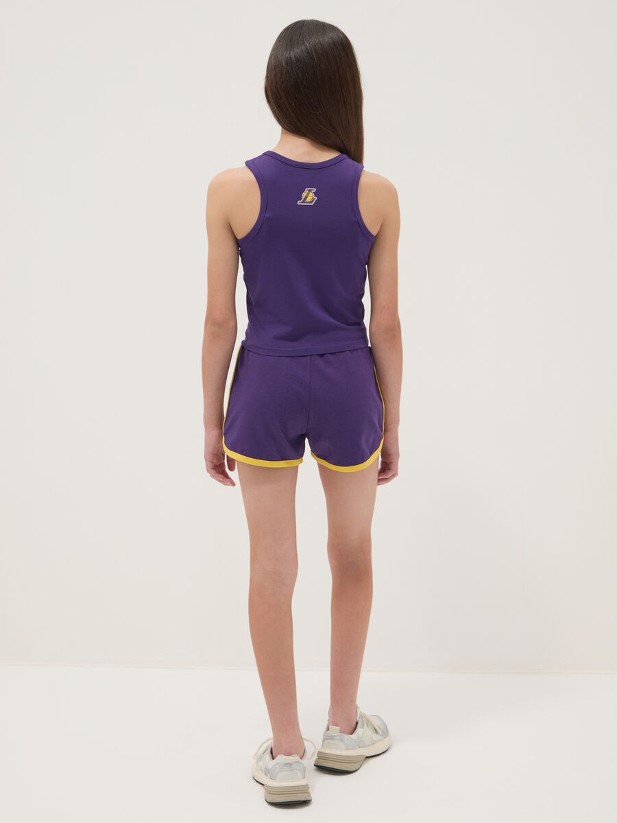 Lila Set aus Stretch-Baumwolle mit Top und Shorts_1
