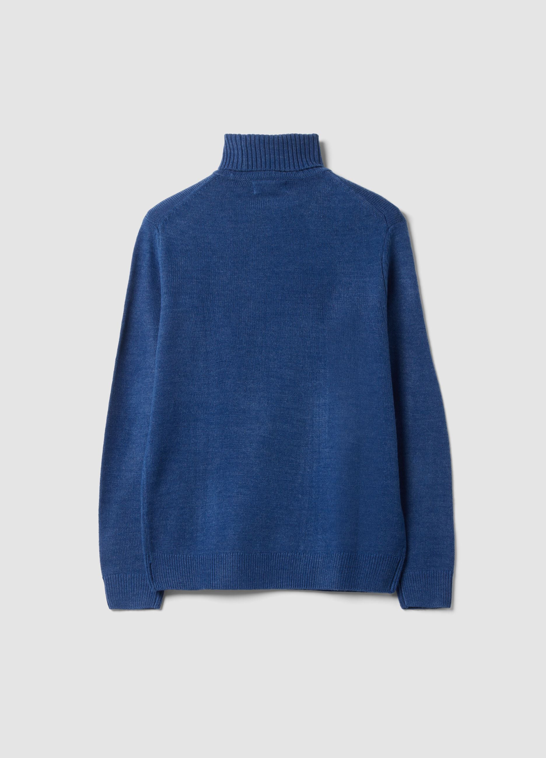 Maglia blu a dolcevita regular fit in jersey knit