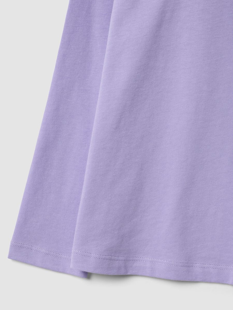Violettes M&auml;dchen-T-Shirt aus reiner Bio-Baumwolle mit Rundhalsausschnitt_3