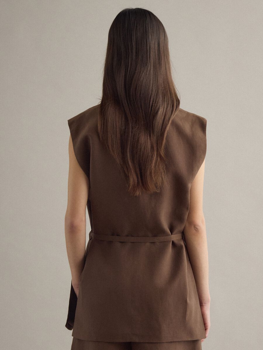 Brown regular fit lyocell and linen blend waistcoat with belt_3