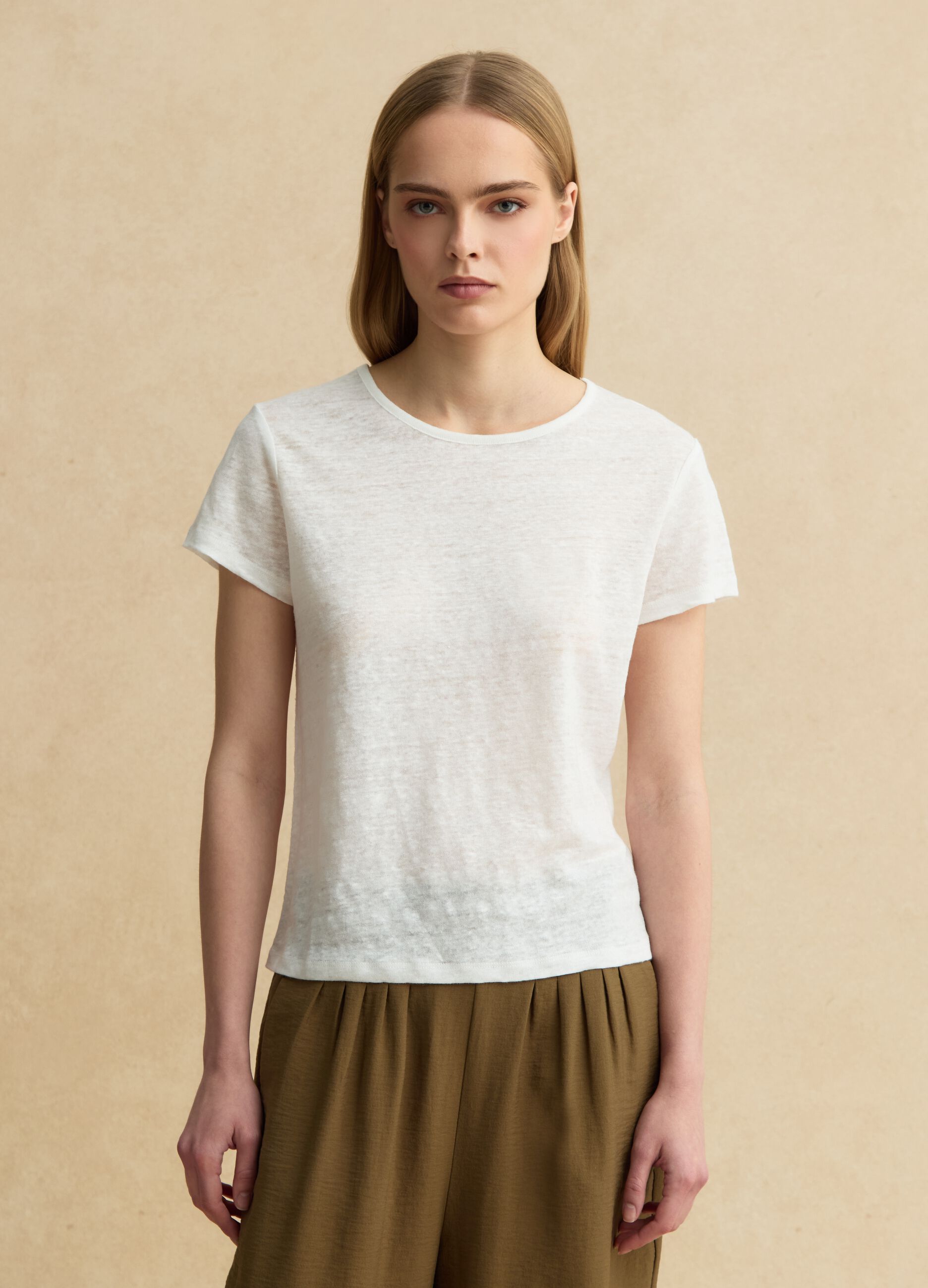 White pure linen short-sleeve T-shirt, regular fit