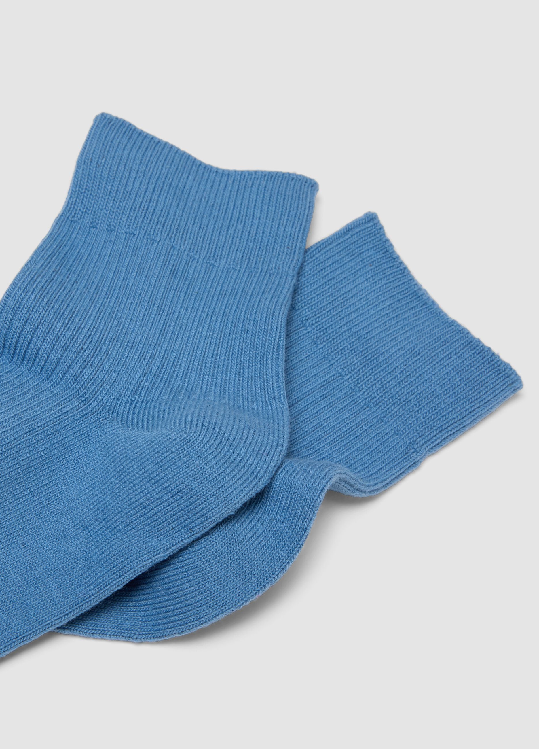 Hellblaue Socken aus Stretch-Baumwolle
