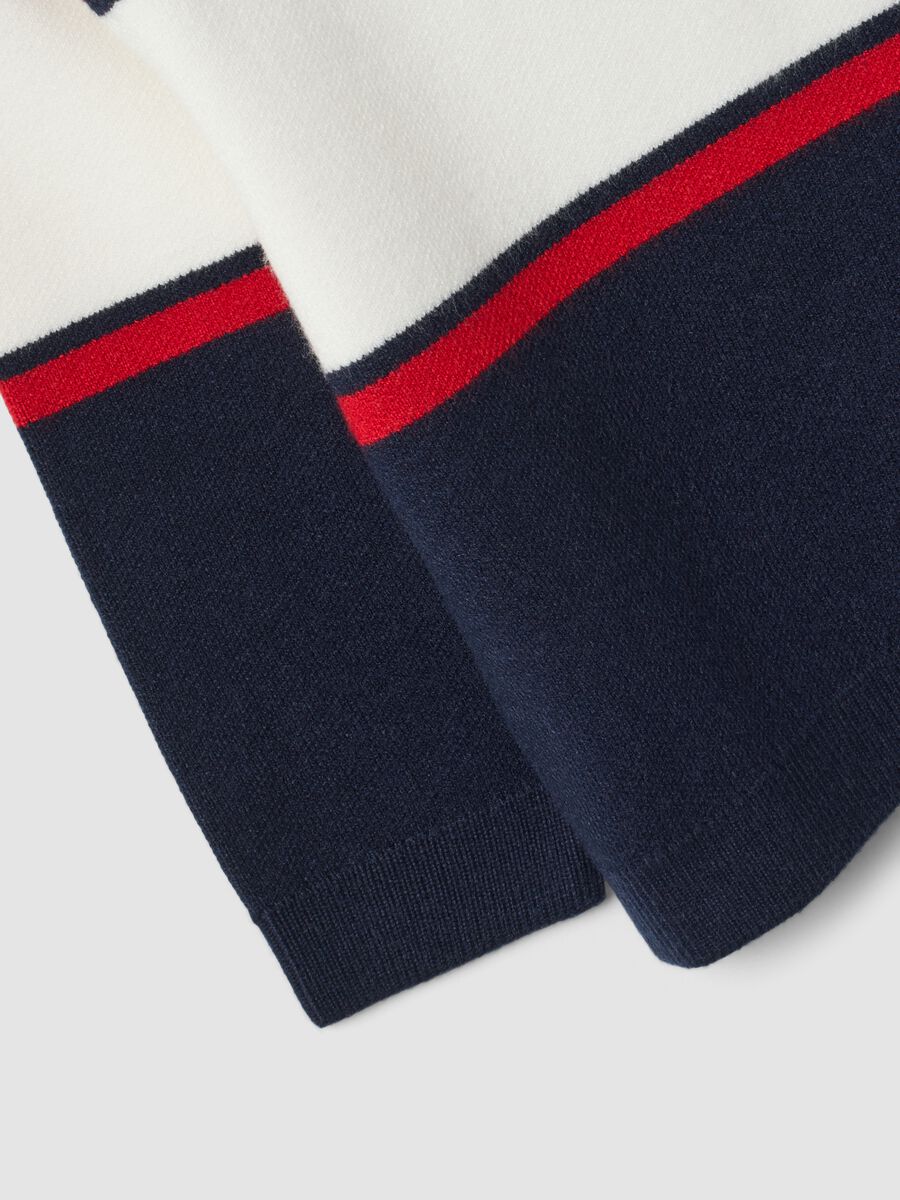 Blauer Pullover aus Viskosemix mit gestreiftem Rundhalsausschnitt f&uuml;r Babyjungen_2