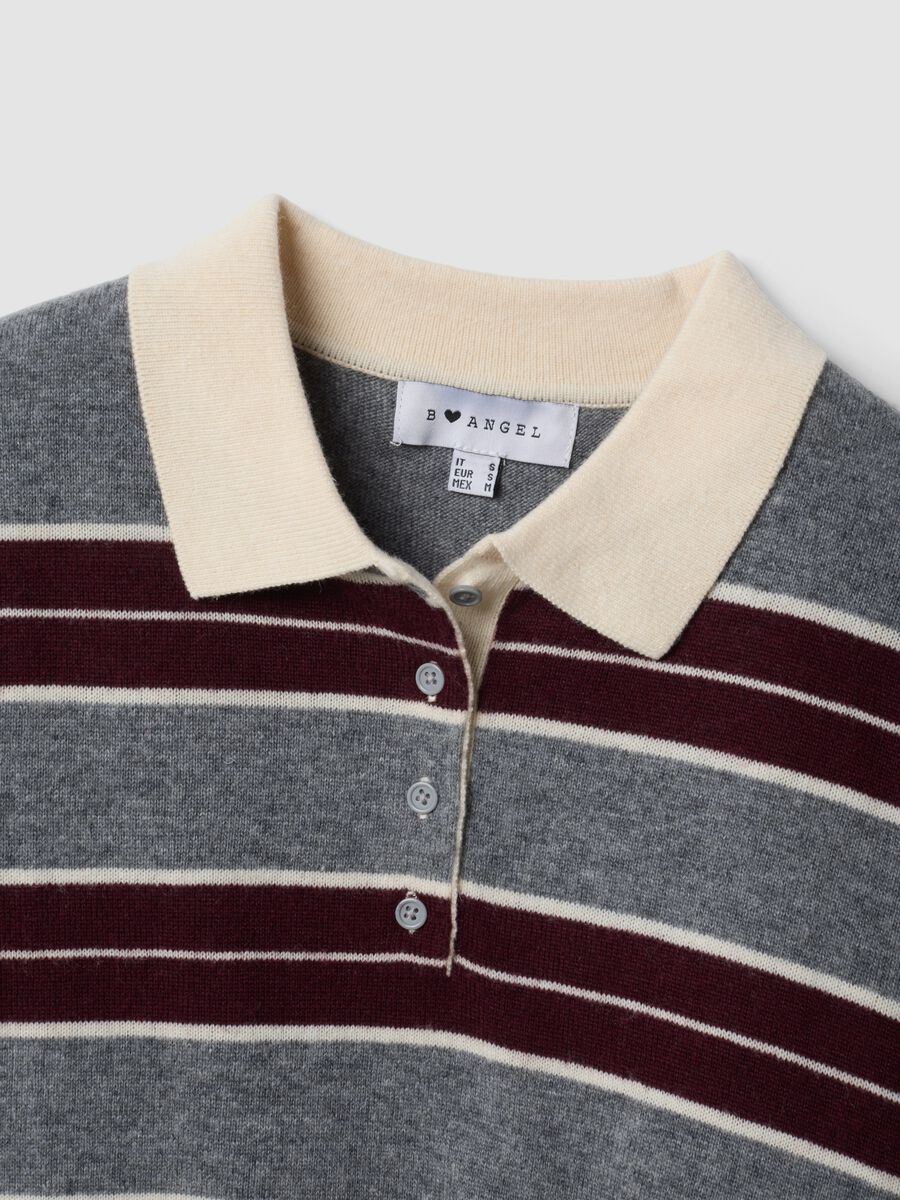 Grauer, gestreifter Wollmix-Pullover mit Polokragen_1