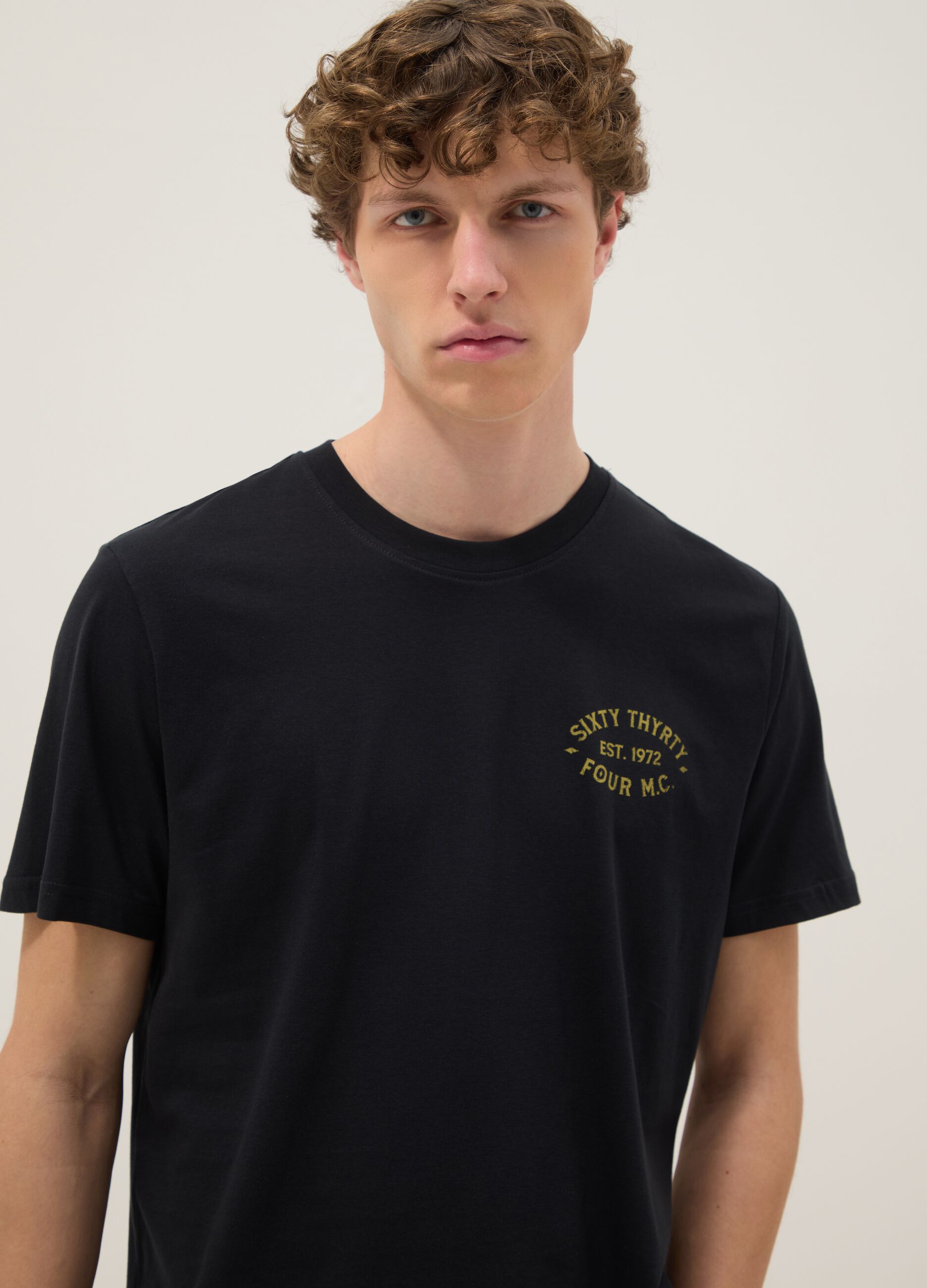 Schwarzes T-Shirt mit Print aus reiner Baumwolle, Regular Fit