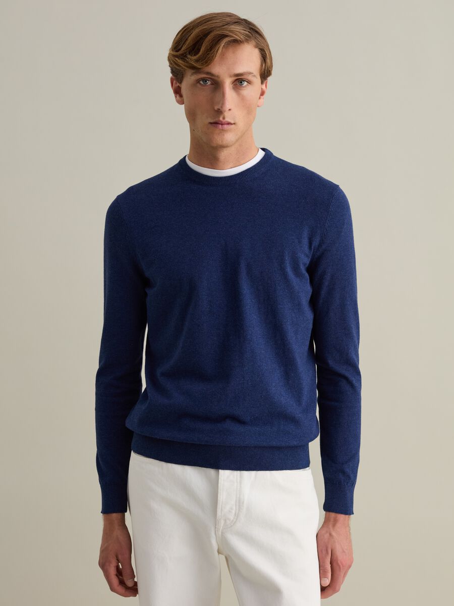 Round neck pullover_0