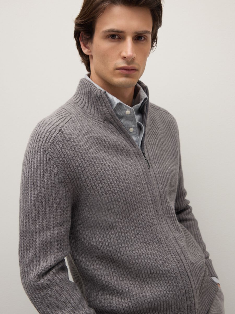 Ribbed Grey Cardigan_0