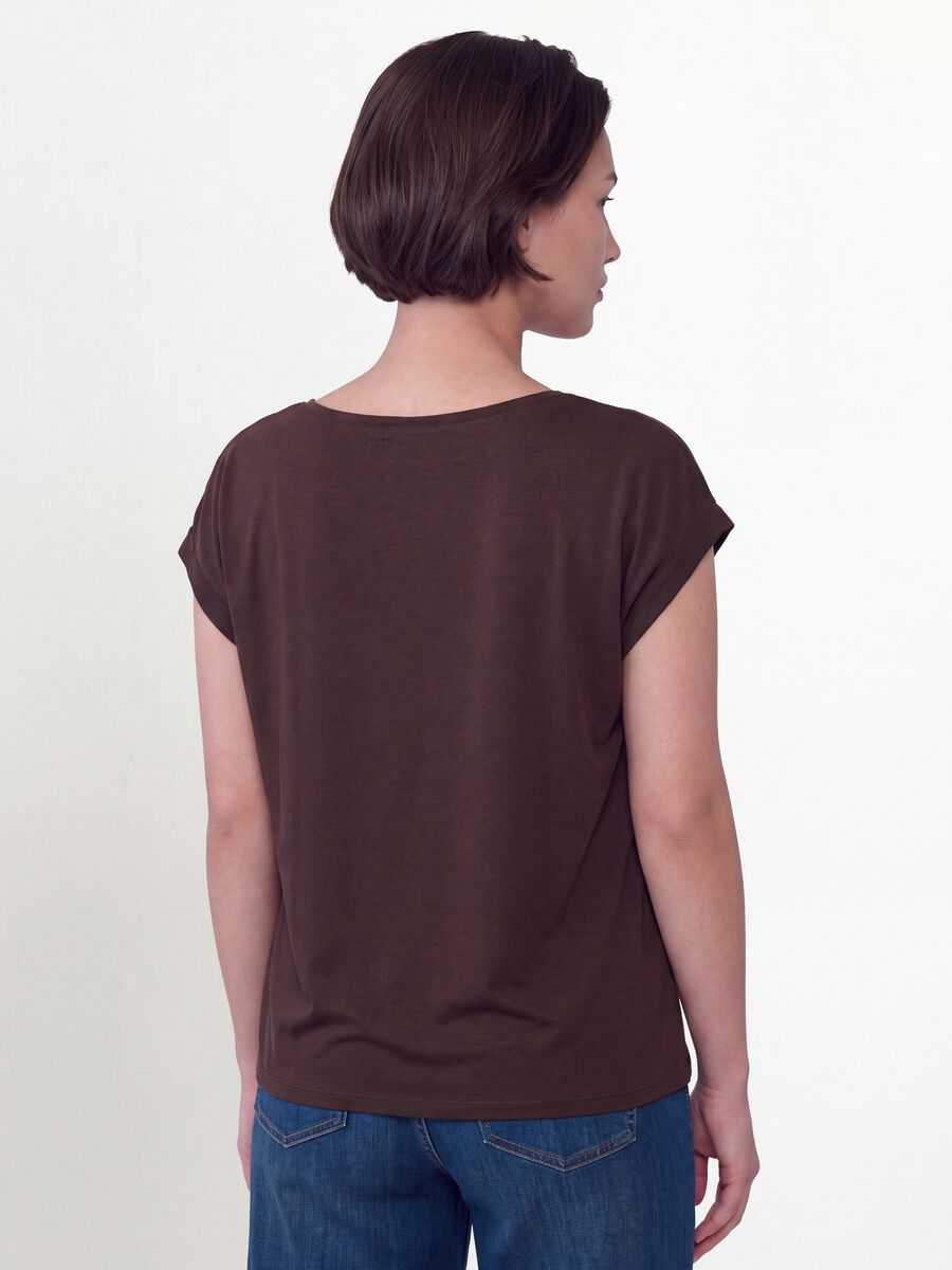 Brown pure viscose V-neck T-shirt, regular fit_2