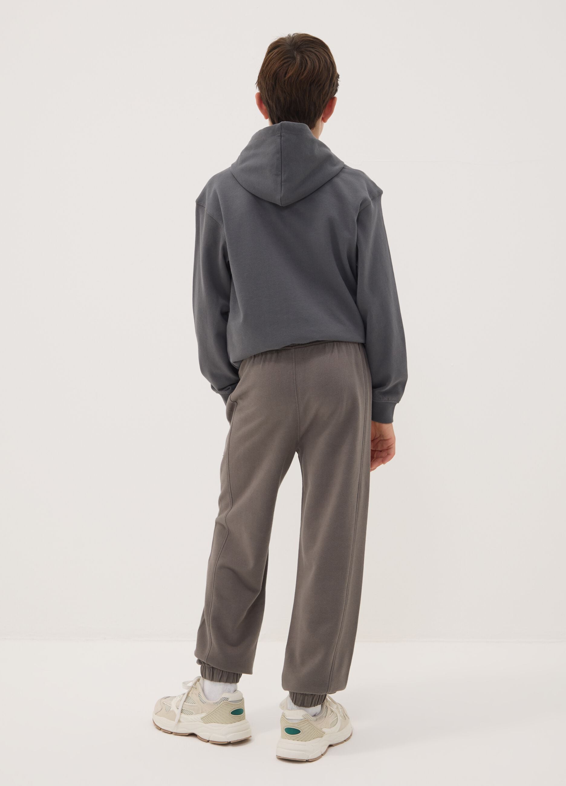 Cal&ccedil;as jogger cinzentas em algod&atilde;o puro, corte oversized, para rapaz