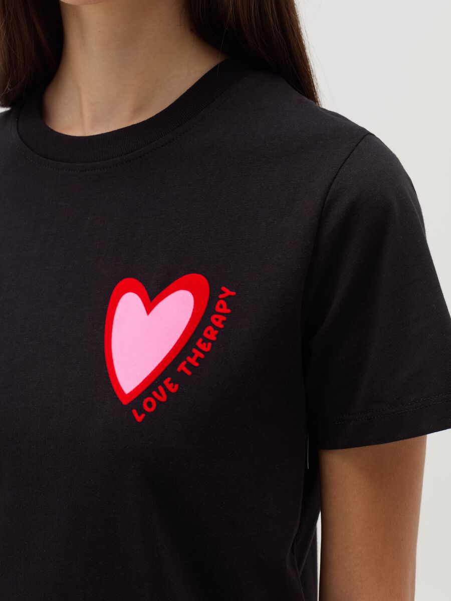 T-shirt with heart print_3