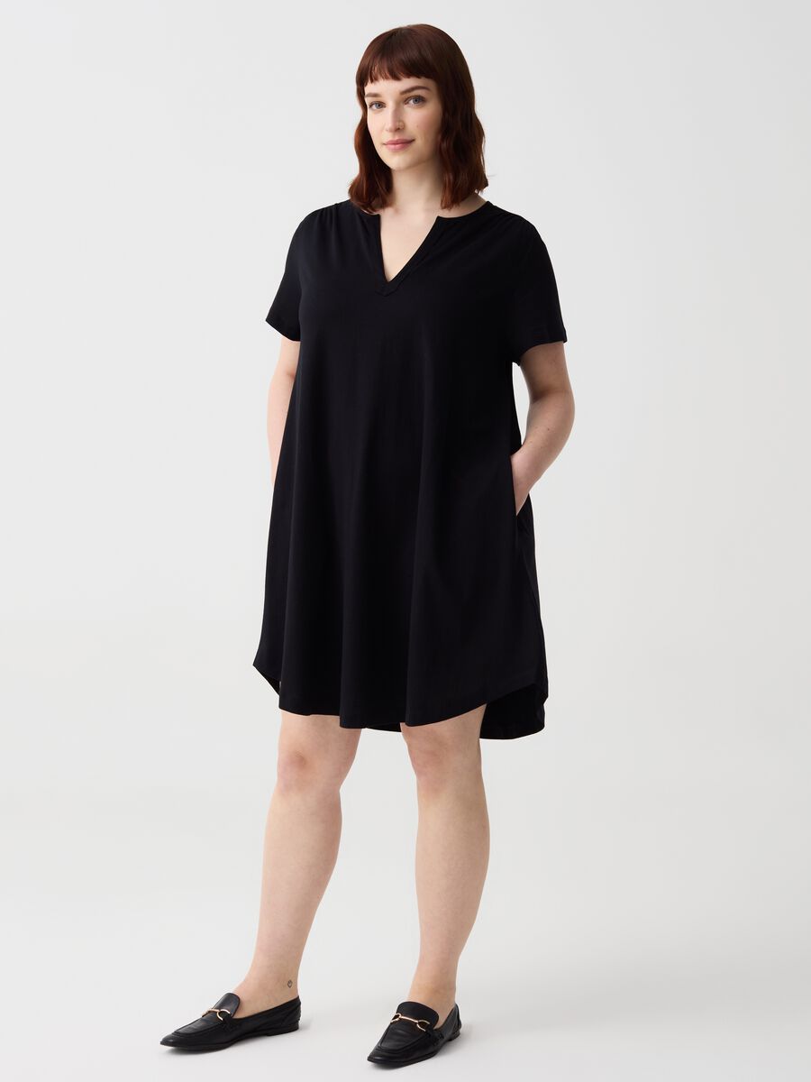 Essential Curvy short dress with V neck_0