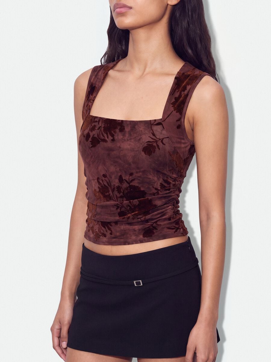 Red fitted stretch top with floral print_1